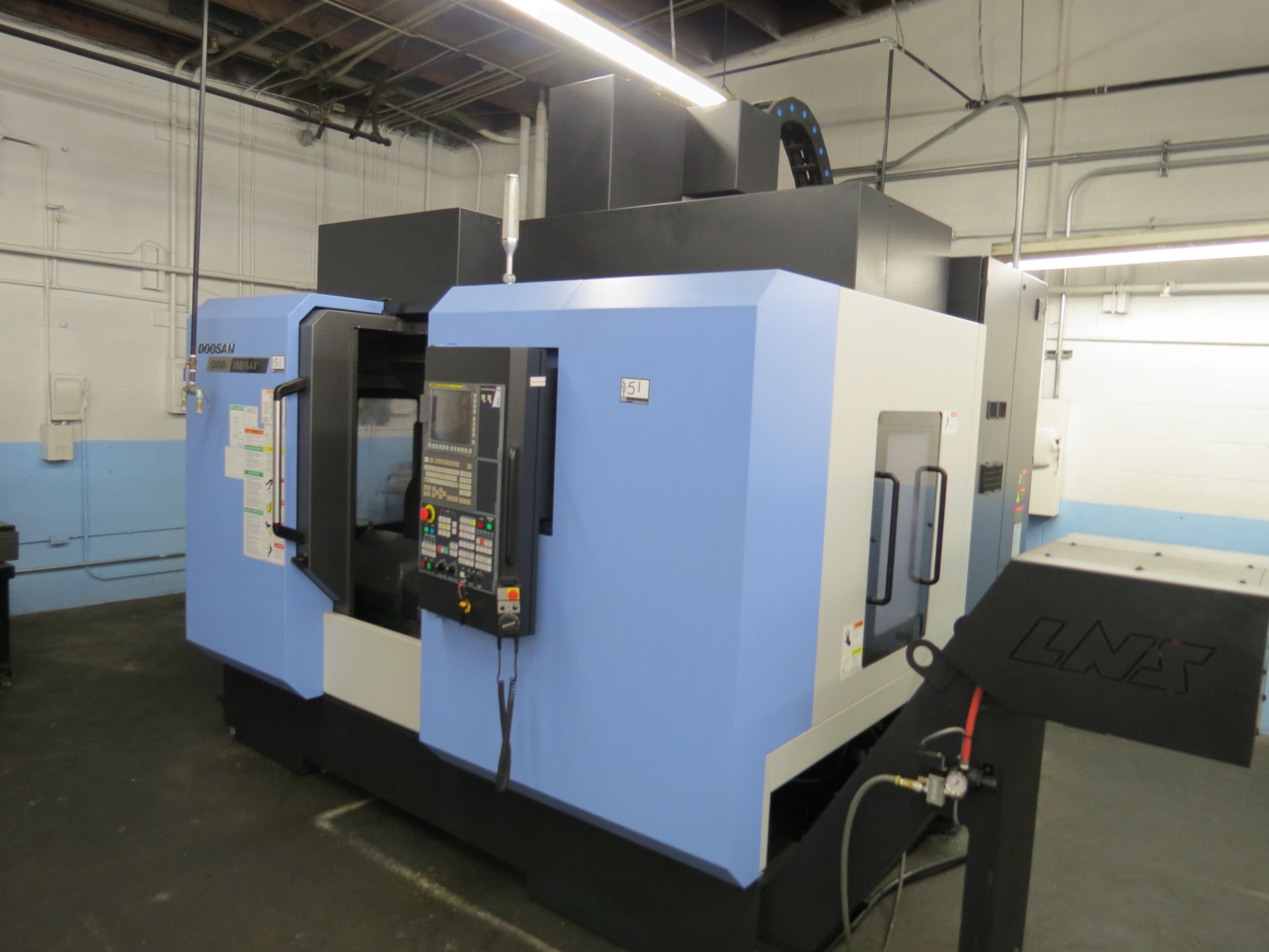 DOOSAN DNM 350 5-AXIS VMC Fanuc control, Trunnion Tilt-table,12K RPM, 60 ATC, New 2017 (Anaheim, CA) - Image 10 of 11