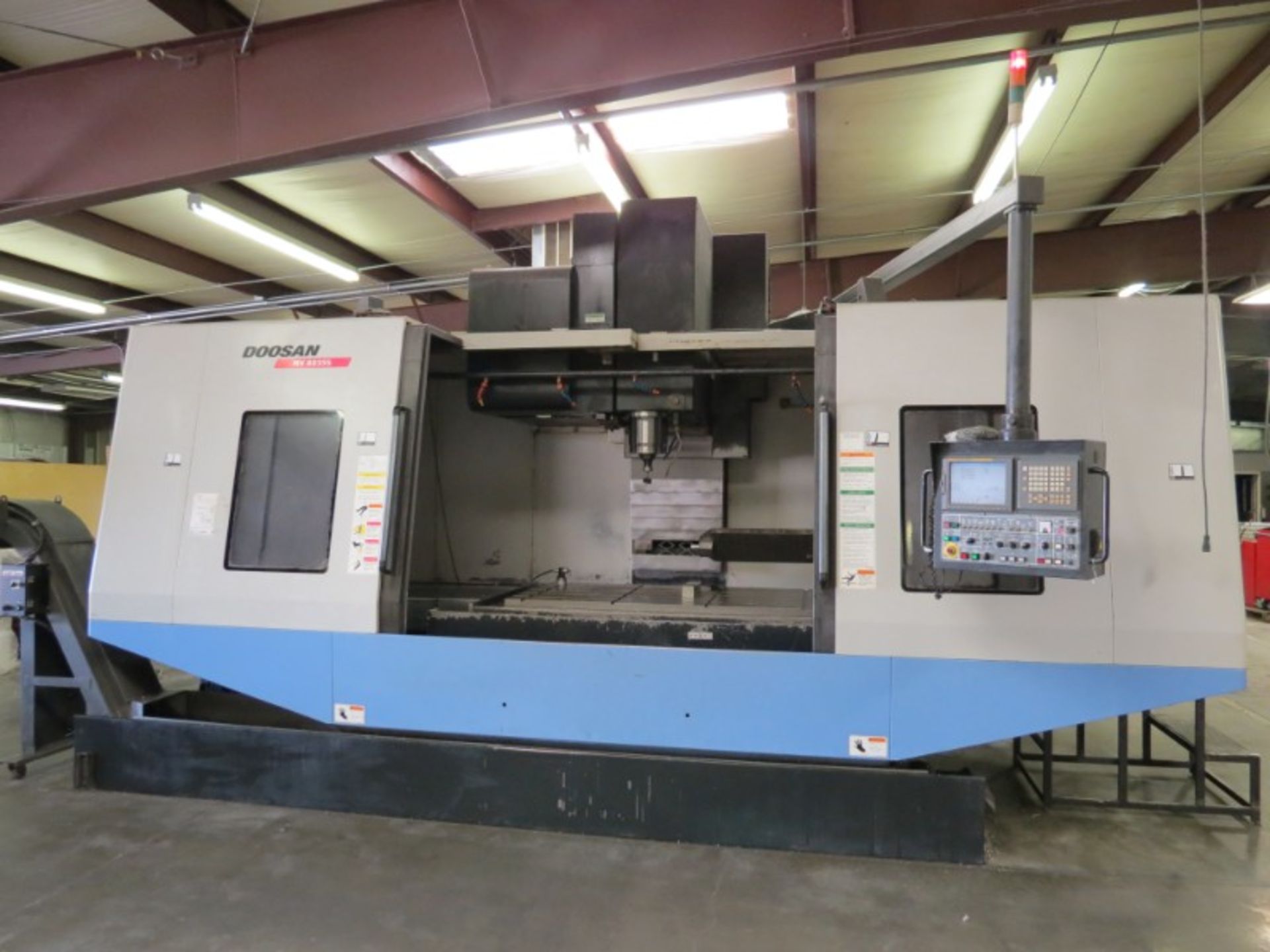 Doosan MV8035S 4-Axis VMC, Fanuc 18i-MB, 80"x35"x40", 6000 RPM, CTS, CT-50, 30 ATC, chip conveyor,