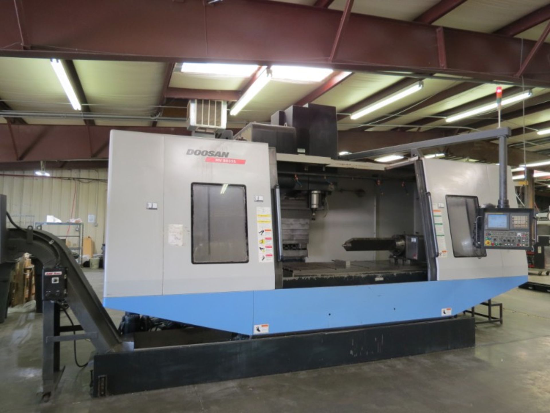 Doosan MV8035S 4-Axis VMC, Fanuc 18i-MB, 80"x35"x40", 6000 RPM, CTS, CT-50, 30 ATC, chip conveyor, - Image 4 of 10