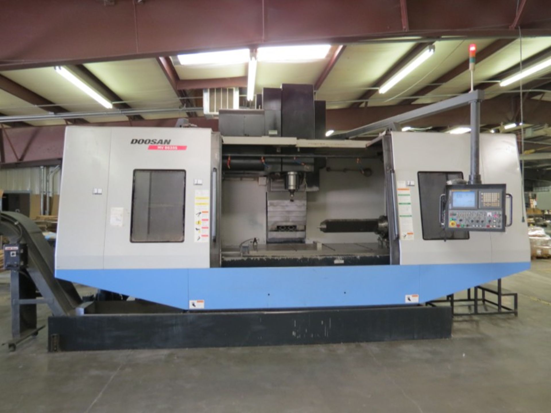 Doosan MV8035S 4-Axis VMC, Fanuc 18i-MB, 80"x35"x40", 6000 RPM, CTS, CT-50, 30 ATC, chip conveyor, - Image 3 of 10