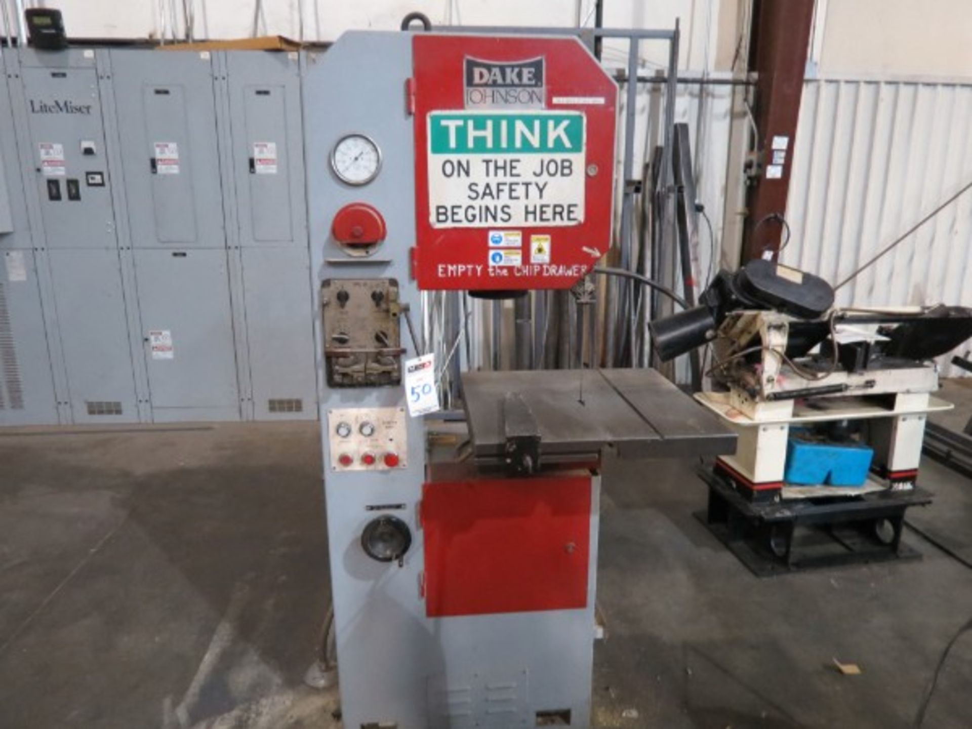 Dake Johnson 12" Vertical Band Saw - Image 2 of 2