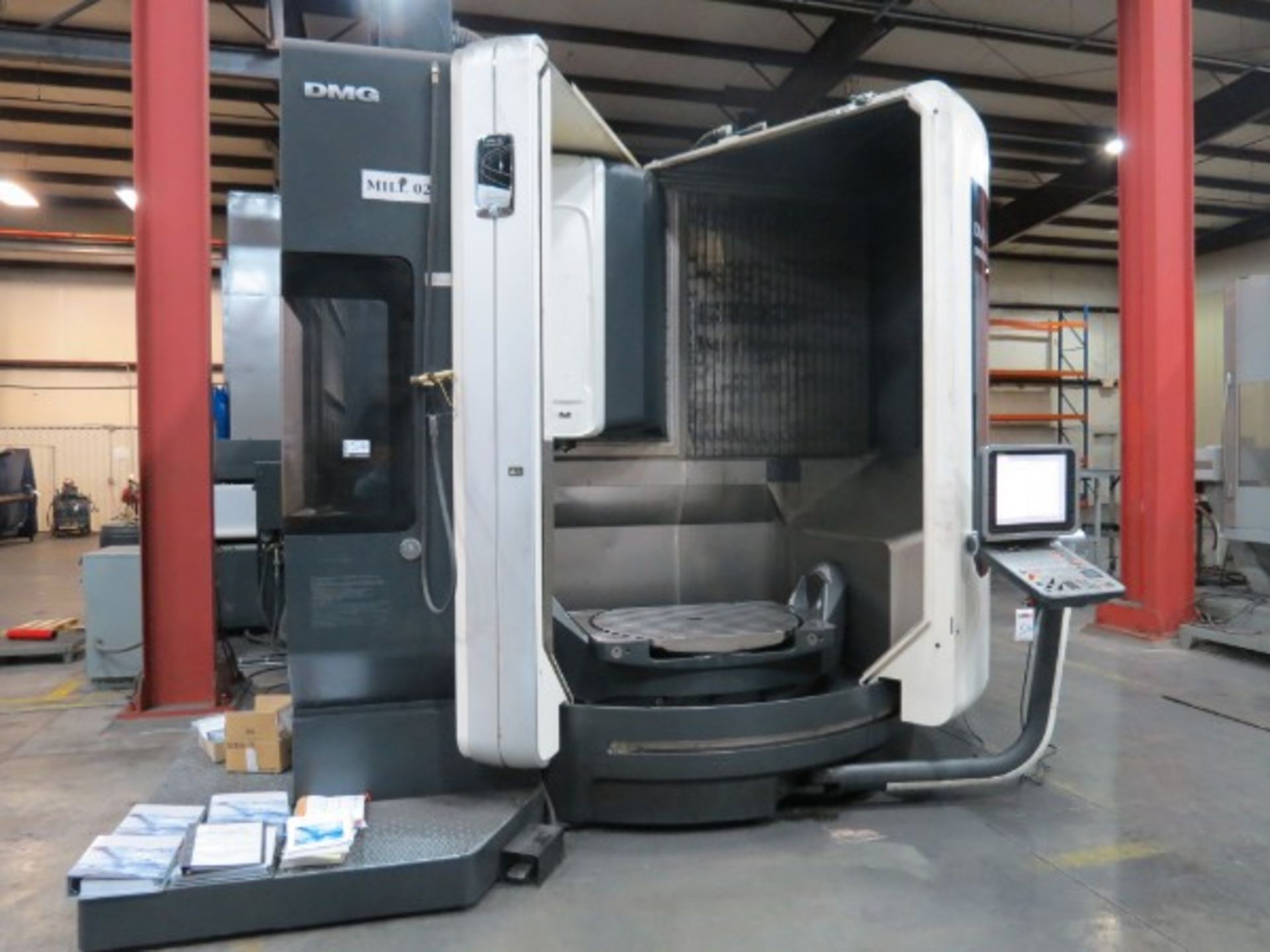 DMG DMU105 monoBlock 5-Axis Vertical Machining Center, Heidenhain 3D iTNC 530 control, 44.7" x 41.3" - Image 4 of 14