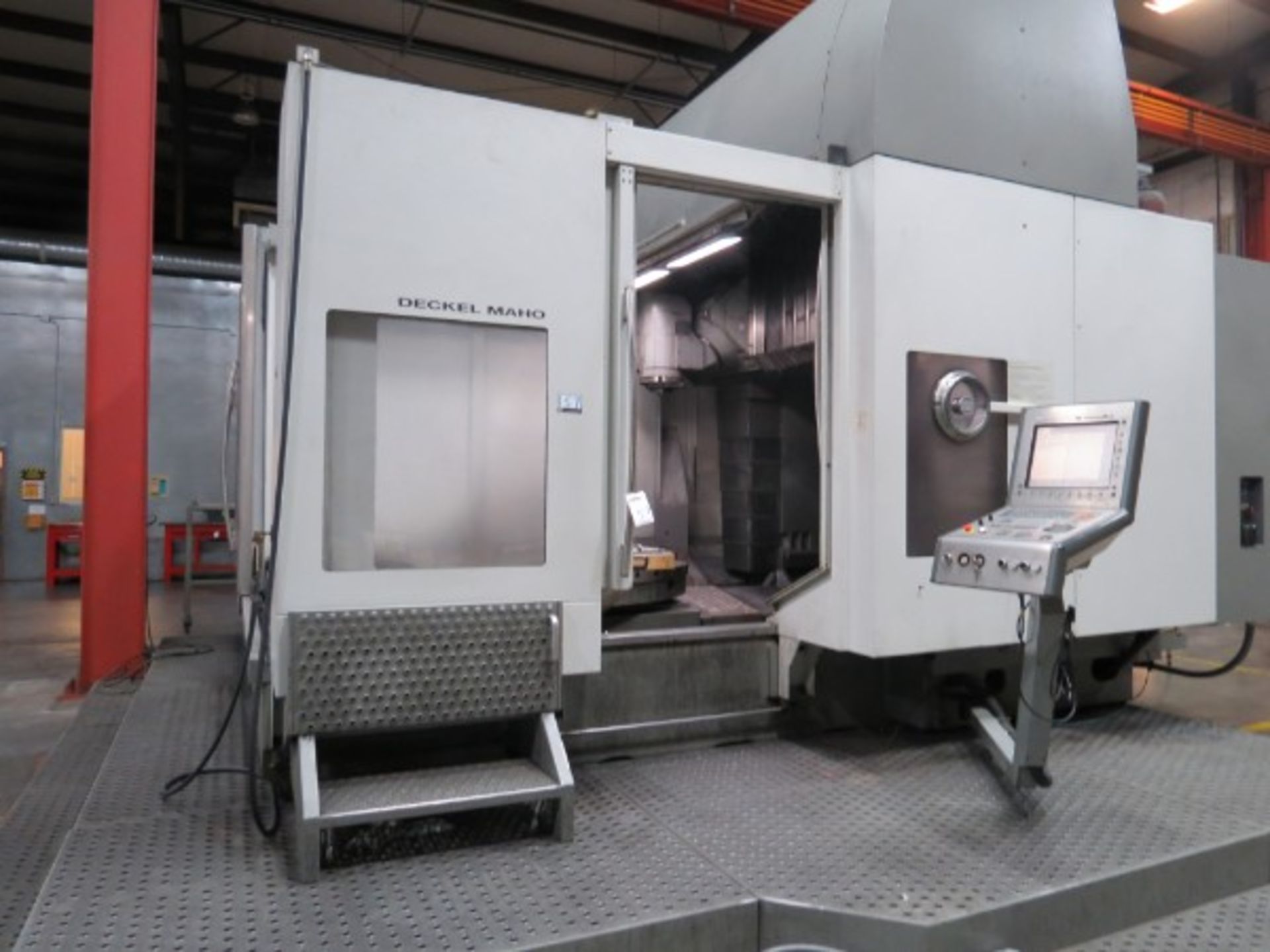 DMG DMU200 P 5-Axis Vertical Machining Center, Heidenhain iTNC 530 ctrl, 70.9" x 78.7" x 43.3" - Image 5 of 11