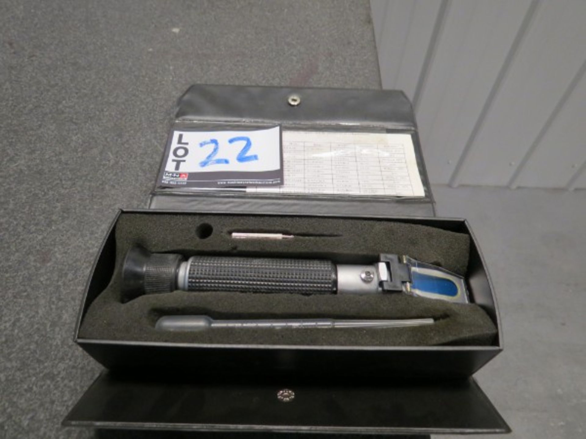 Portable Refractometer - Image 2 of 2