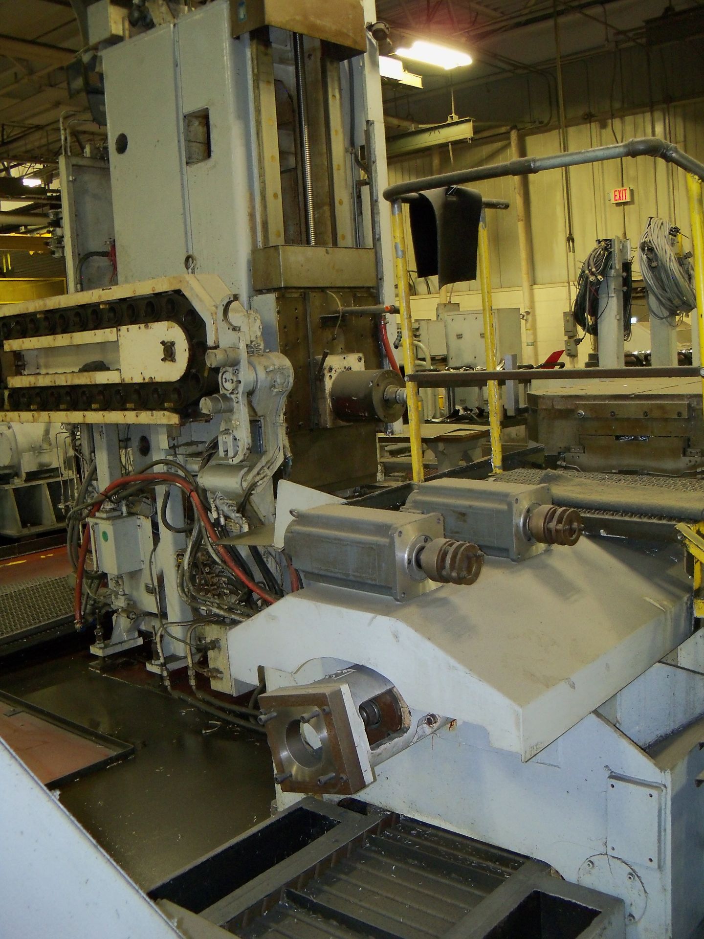 Excello 520 CNC Horizontal Mill, Mitsubishi Ctrl, 32 ATC, Rotary Table (Located in Thomasville, GA) - Image 3 of 10