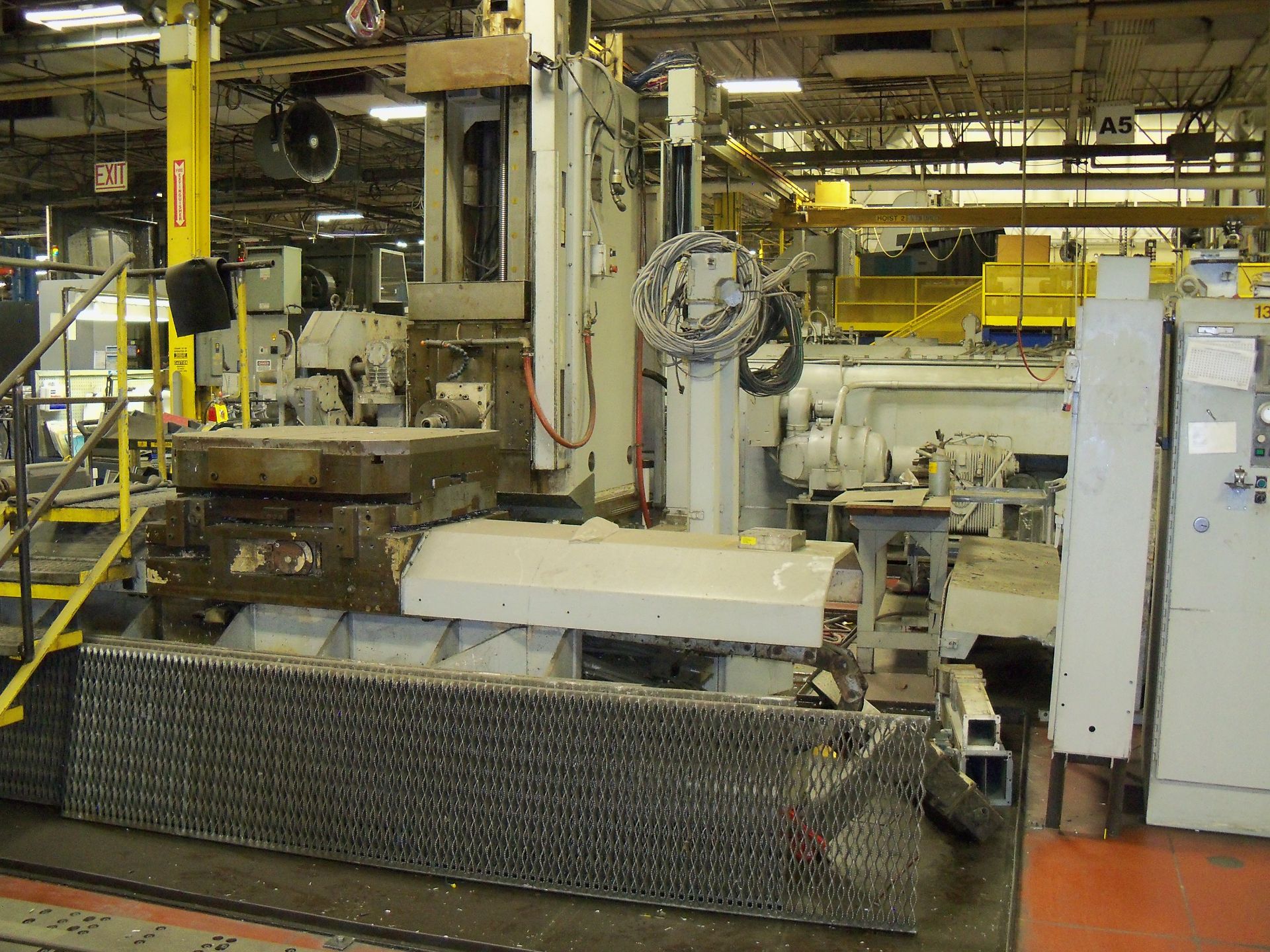 Excello 520 CNC Horizontal Mill, Mitsubishi Ctrl, 32 ATC, Rotary Table (Located in Thomasville, GA)