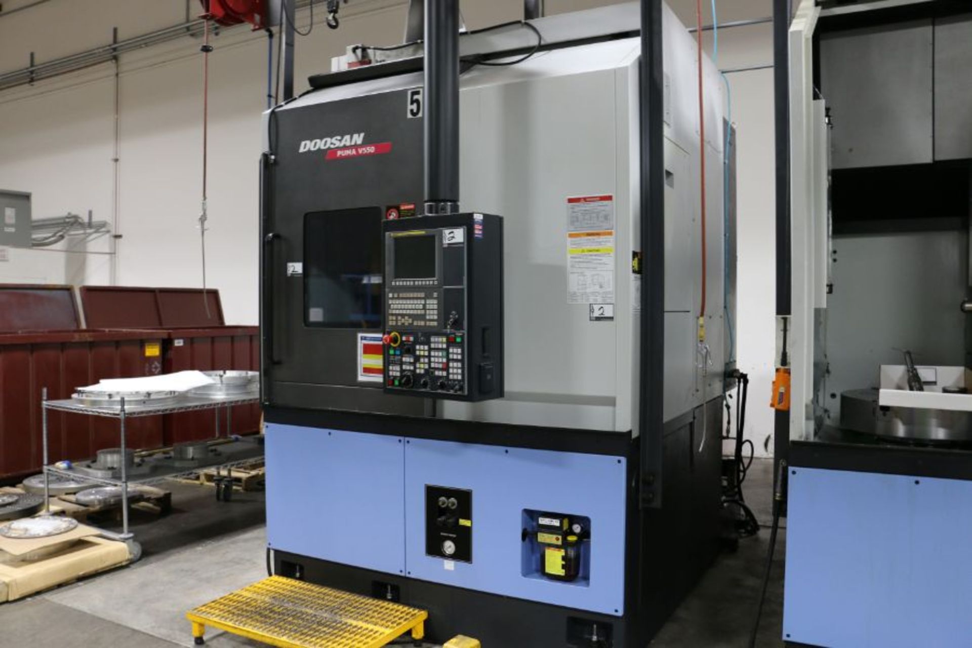 Doosan Puma VT550 CNC Vertical Turning Center, Fanuc I control, 24" Chuck, 12 Position Turret, - Image 6 of 16