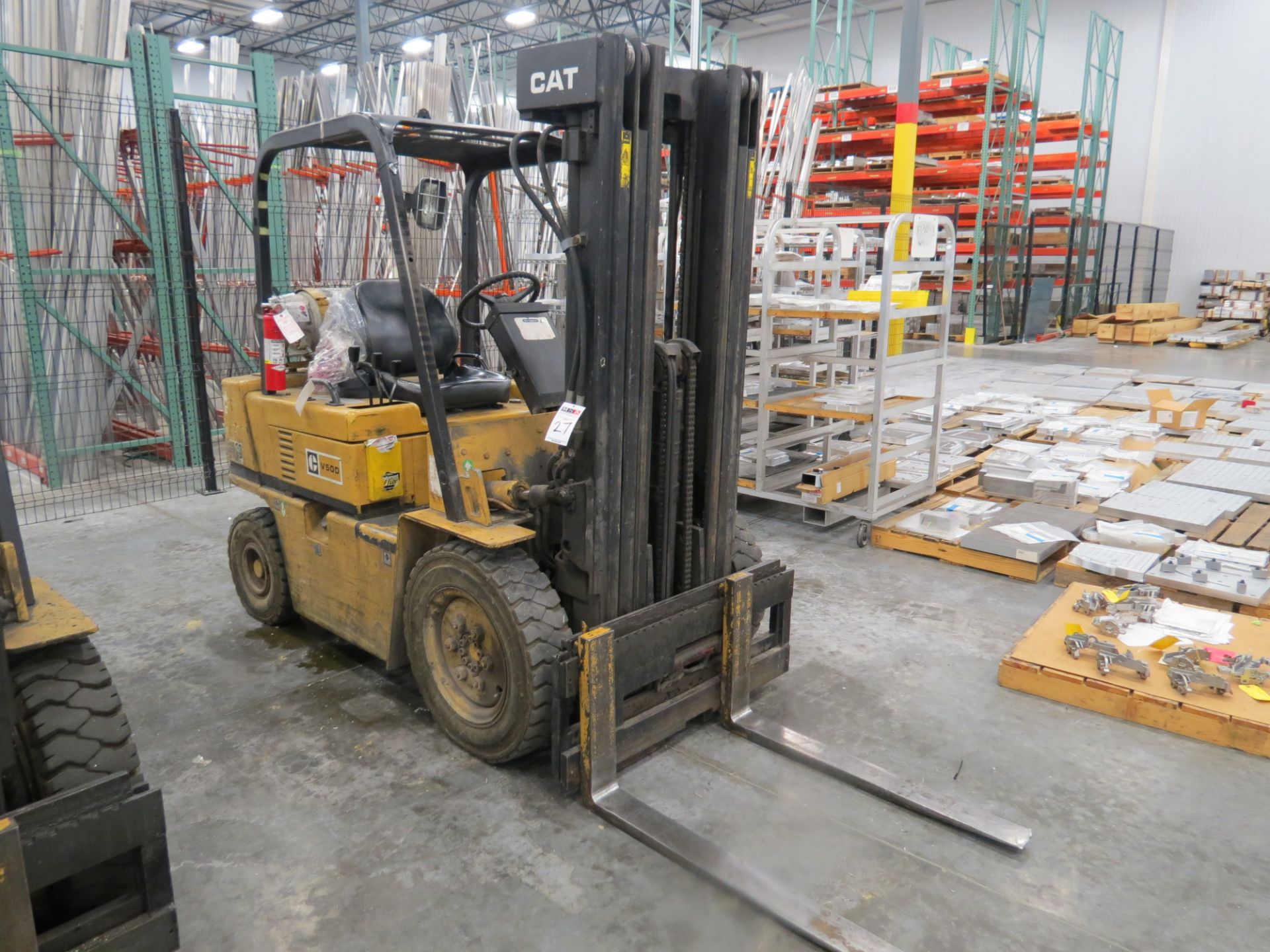 5000lb Caterpllar V50D LPG Forklifts s/n 3EC3372 - Image 2 of 6