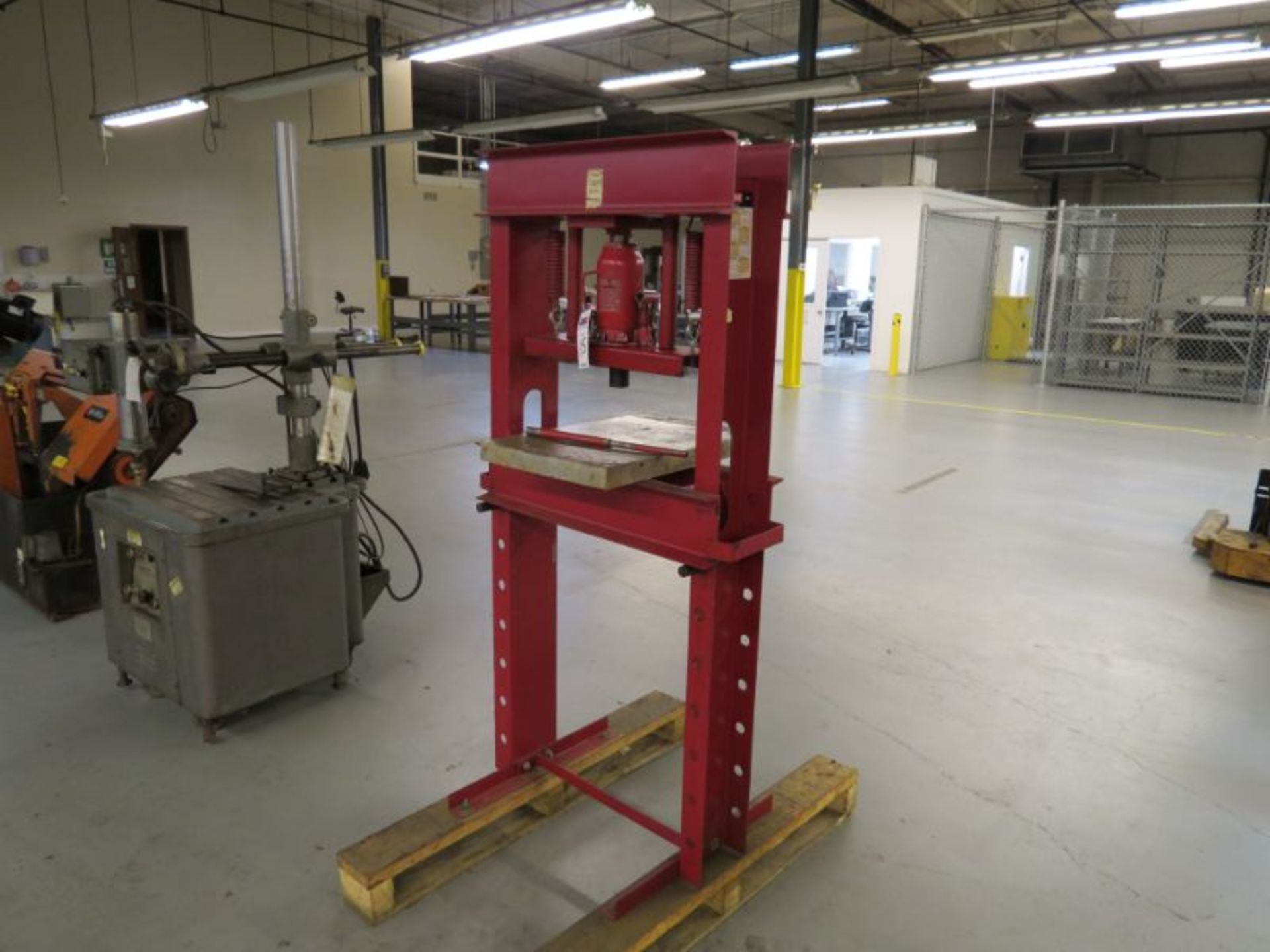Amrox DG20 20 Ton Hydraulic Press - Image 4 of 5