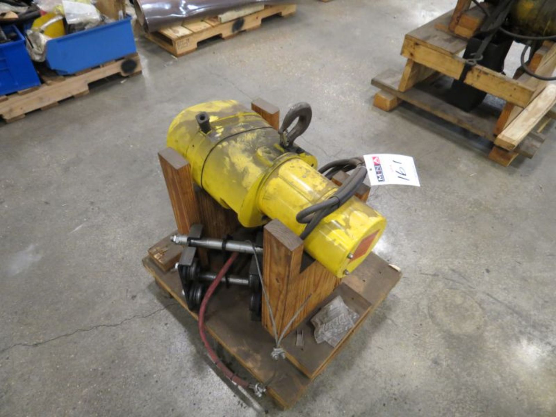 BUDGIT 1 Ton Hoist - Image 2 of 3