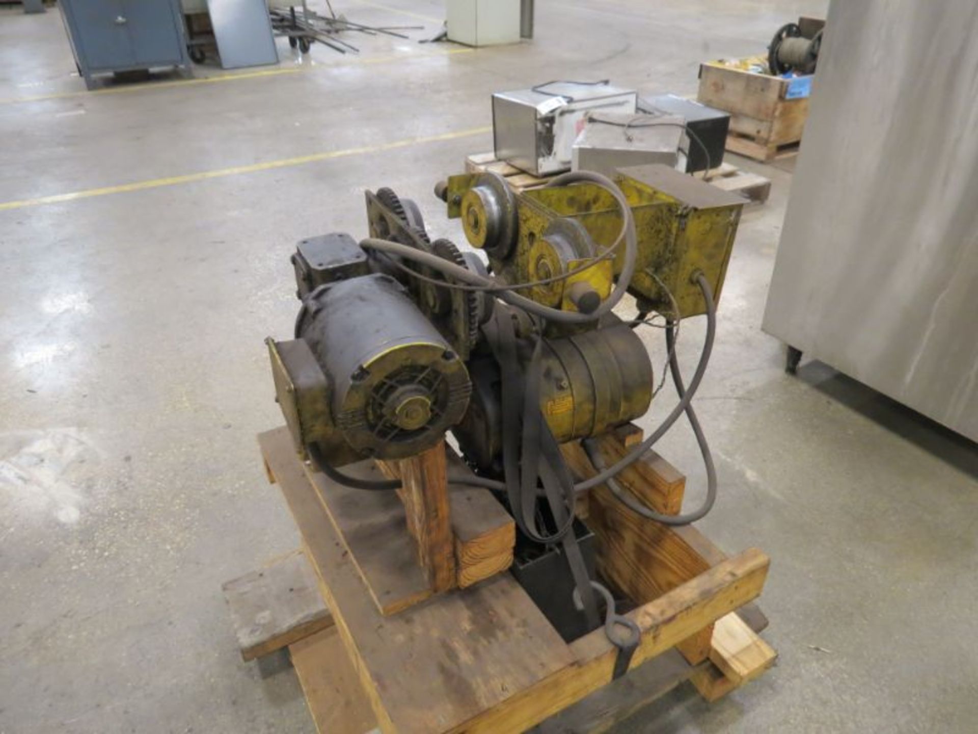 Yale LiftTech Hoist 4,000 lbs Model:MDT02 S/n:05C14T234M - Image 3 of 4