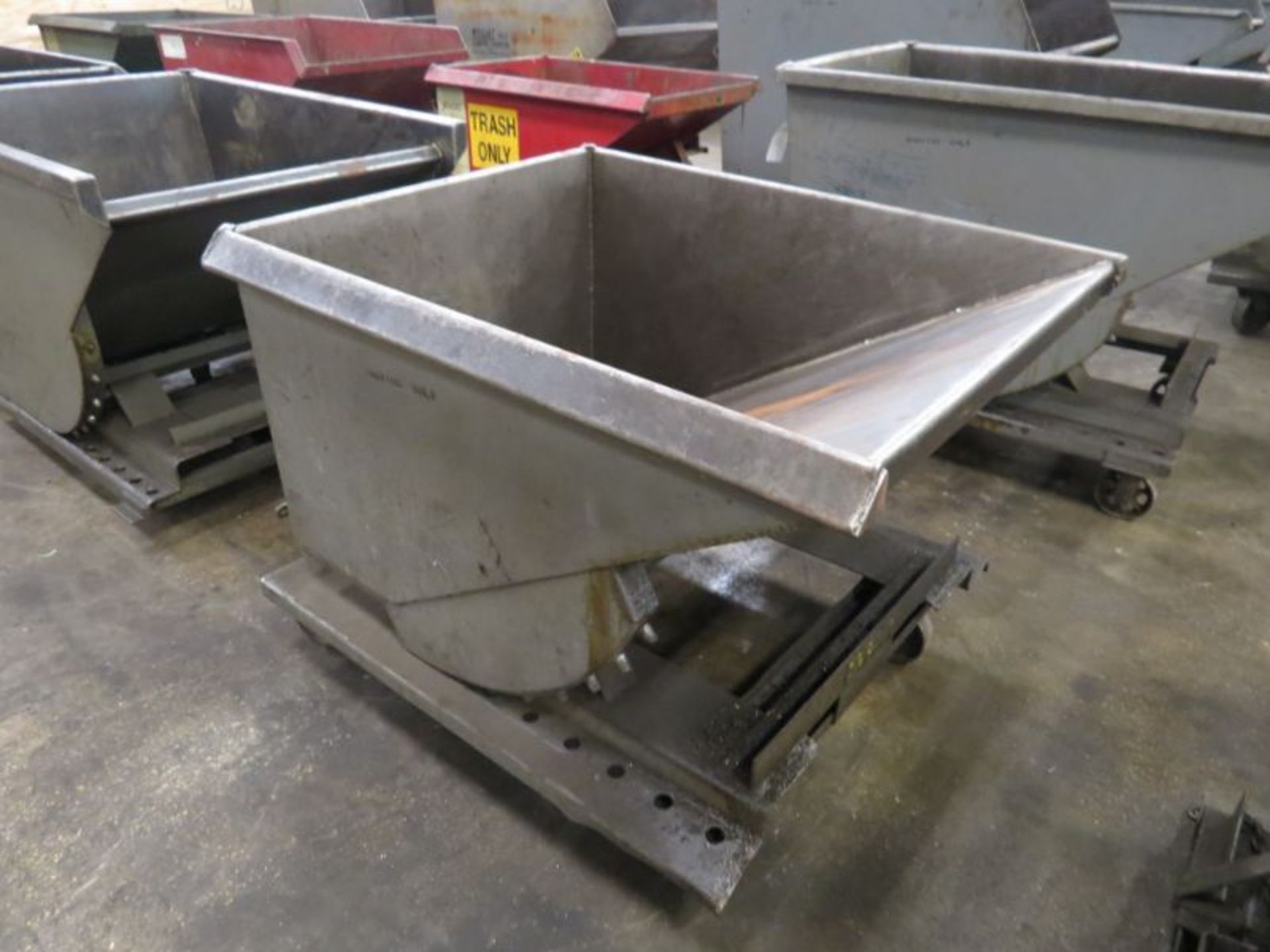 Metal Dumping Hopper - Image 3 of 4