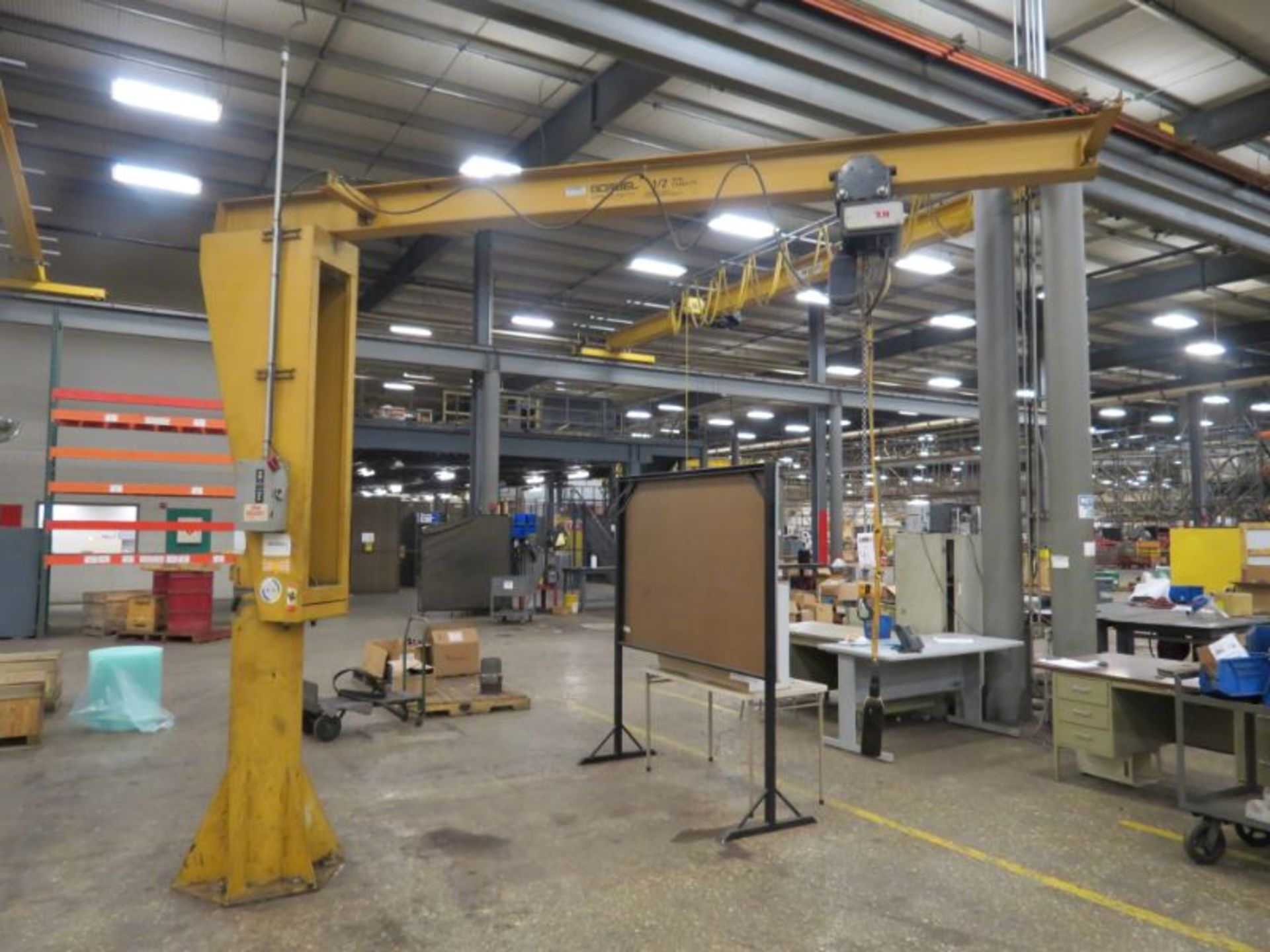 Gorbel 1/2 Ton Jib Crane, Kone Cranes hoist, 10' Column and 10' Arm, s/n 1130207666