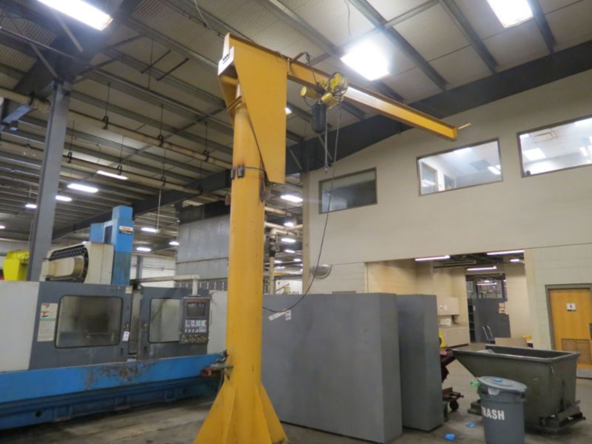 Gorbel 1 Ton Crane 15' Arm 20' Column