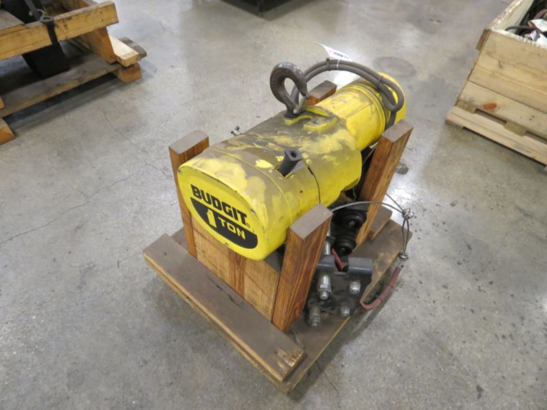 BUDGIT 1 Ton Hoist - Image 3 of 3