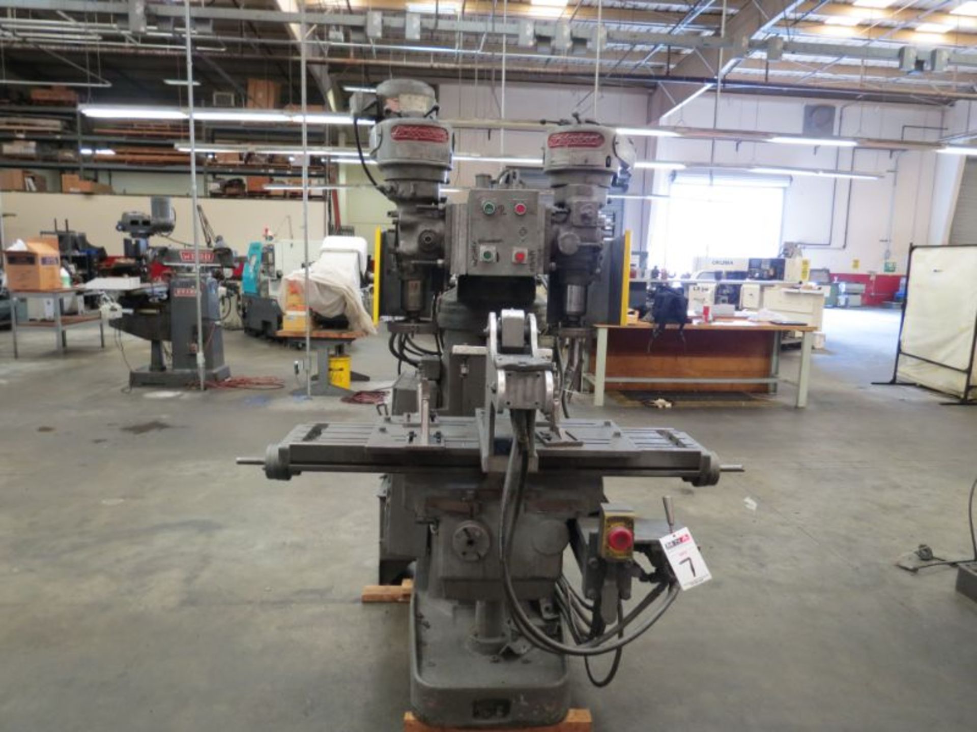 Twin Spindle Vertical Mill (2) Bridgeport Heads, SAIMP Base 10" x 48" Vertical Mill, 1 HP, 1730RPM - Image 4 of 6