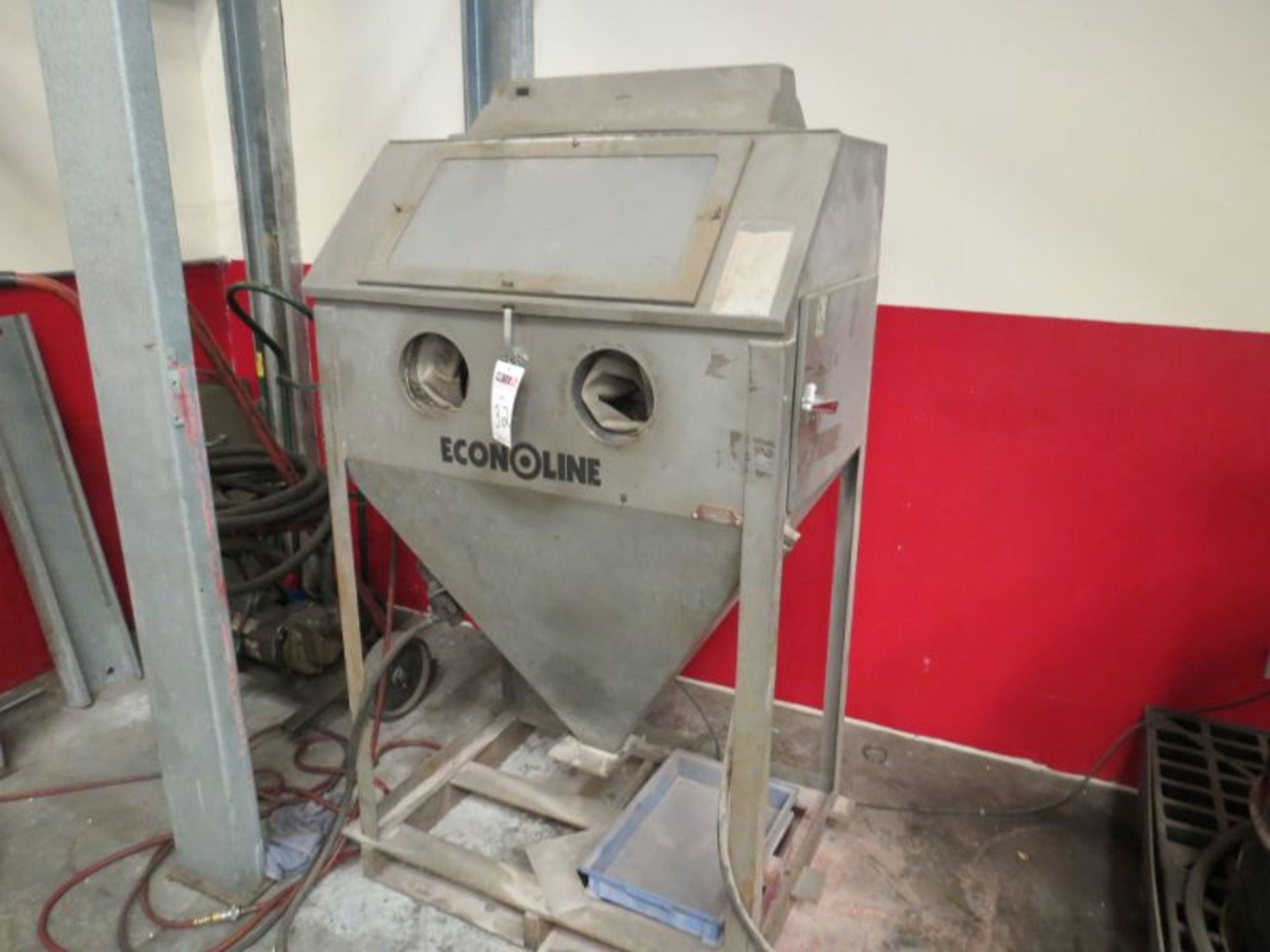 Econoline Abrasive Cabinet - Image 2 of 3