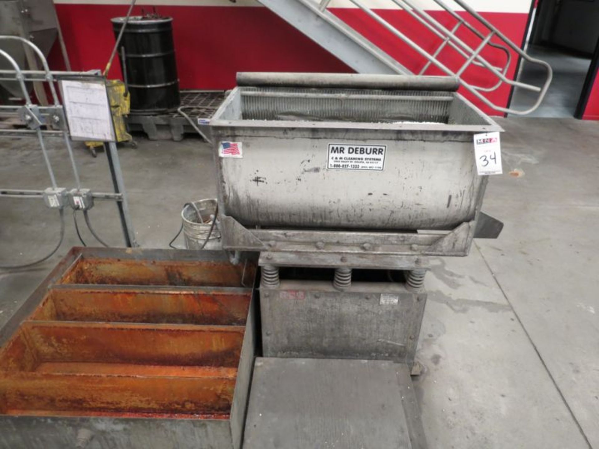 Mr Deburr 600DB Vibratory Deburrer, 6.5 C.F. Tank