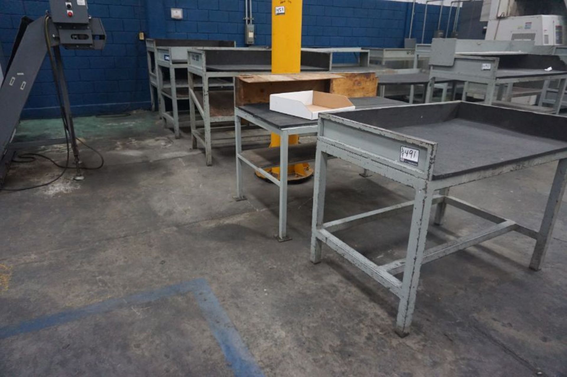 Metal Work Benches - Image 3 of 4