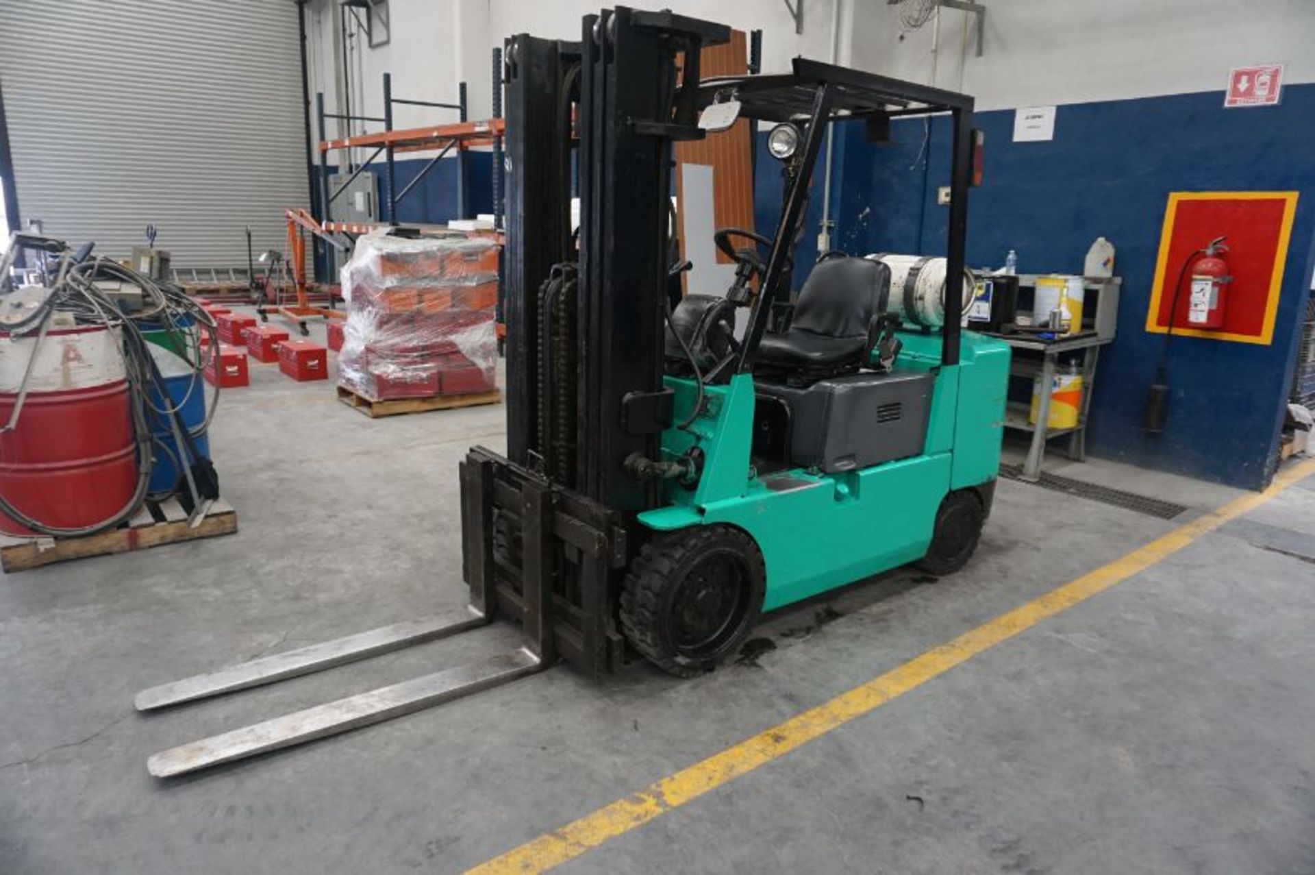 Mitsubishi FGC30 LPG Forklift 91,499 hours 5800lbs s/n AF83B-00816 - Image 4 of 8