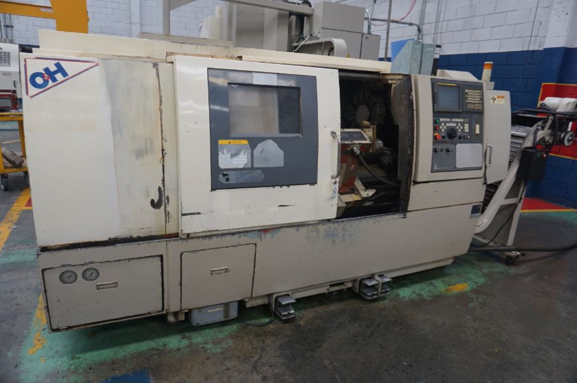 Okuma & Howa HL-35L, Fanuc 18iT, 3" Spindle Bore, 35" CC, 12" Chuck, s/n 2027, New 2002 - Image 4 of 12