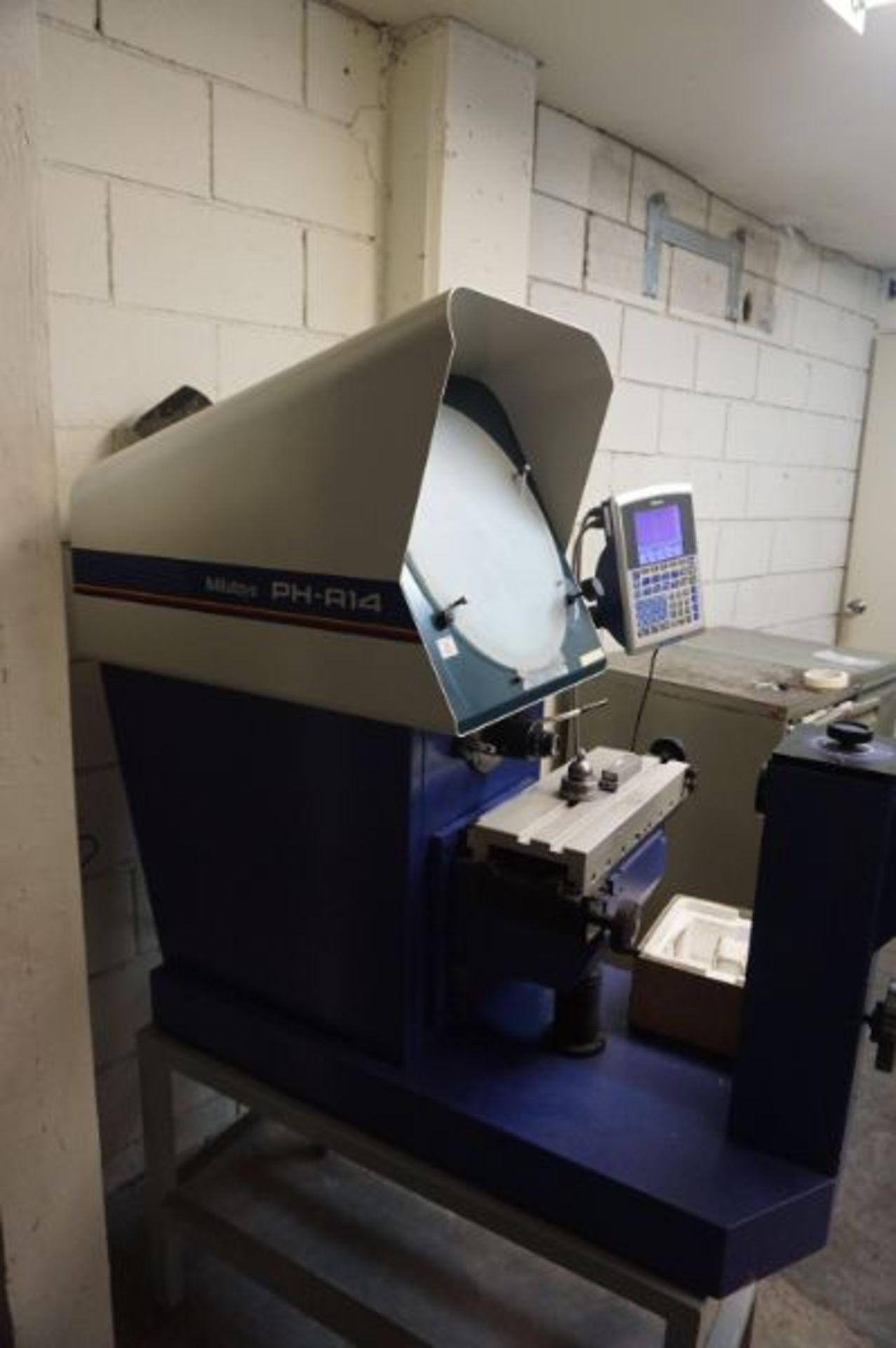 Mitutoyo PH-A14 Optical Comparator with Multi-Function DRO, s/n 001971012 - Image 3 of 7