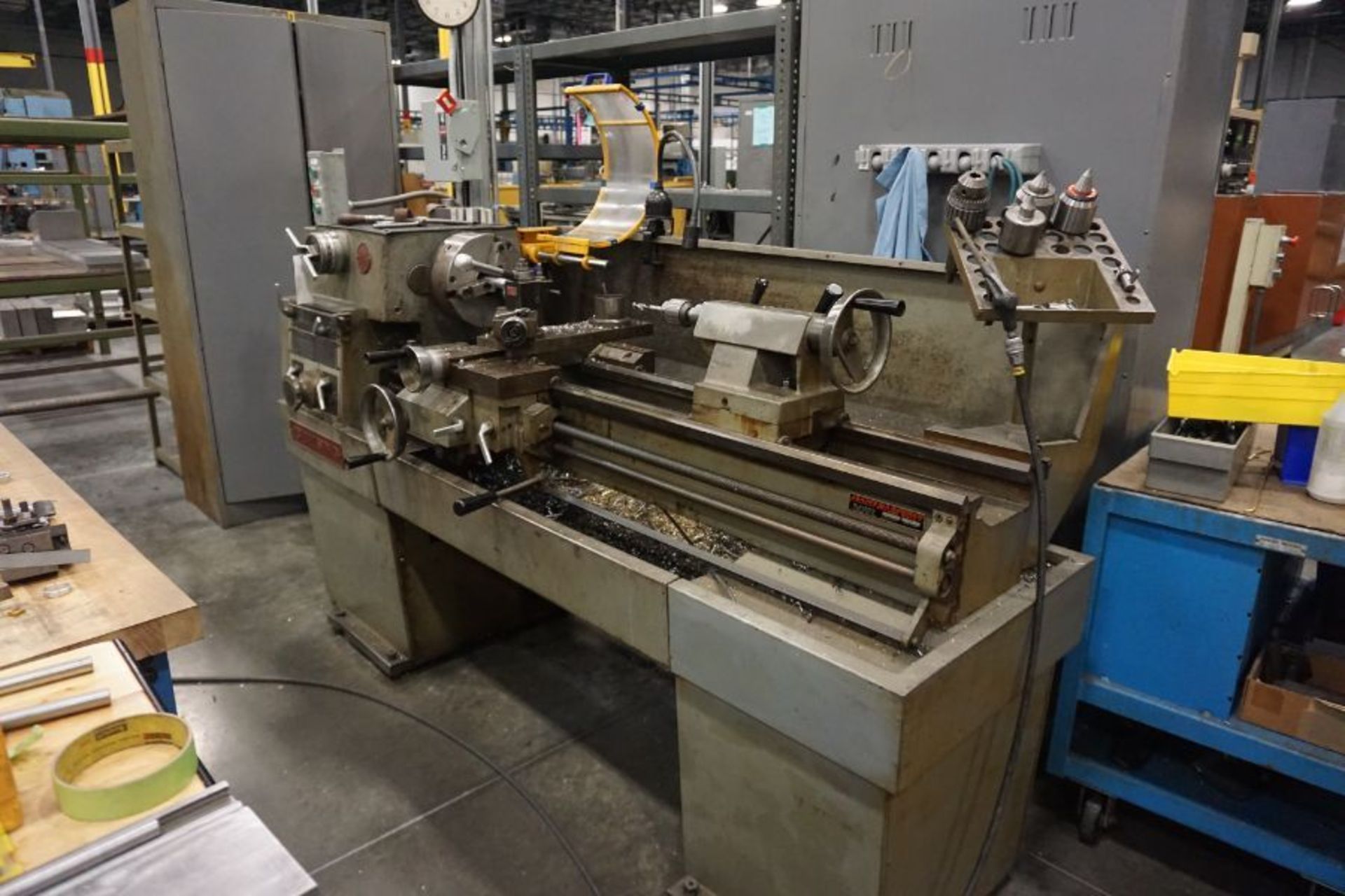 Clausing 1401 Engine Lathe, 40" Centers, 16" Chuck, s/n 140768 - Image 2 of 6