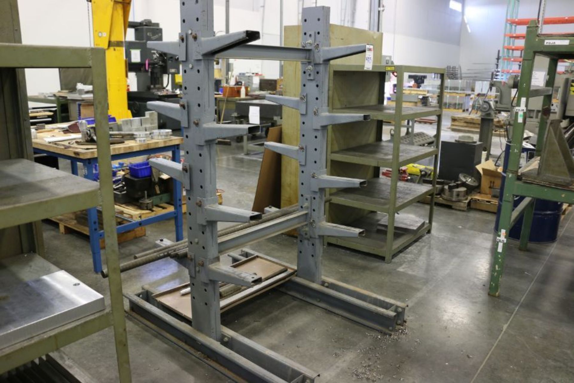 Double Sided Cantilever Rack *No Material* - Bild 3 aus 4