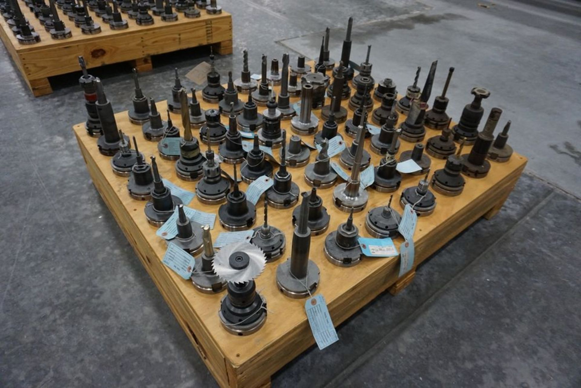 Assorted HSK100 Tool Holders for Makino A99 - Bild 3 aus 5