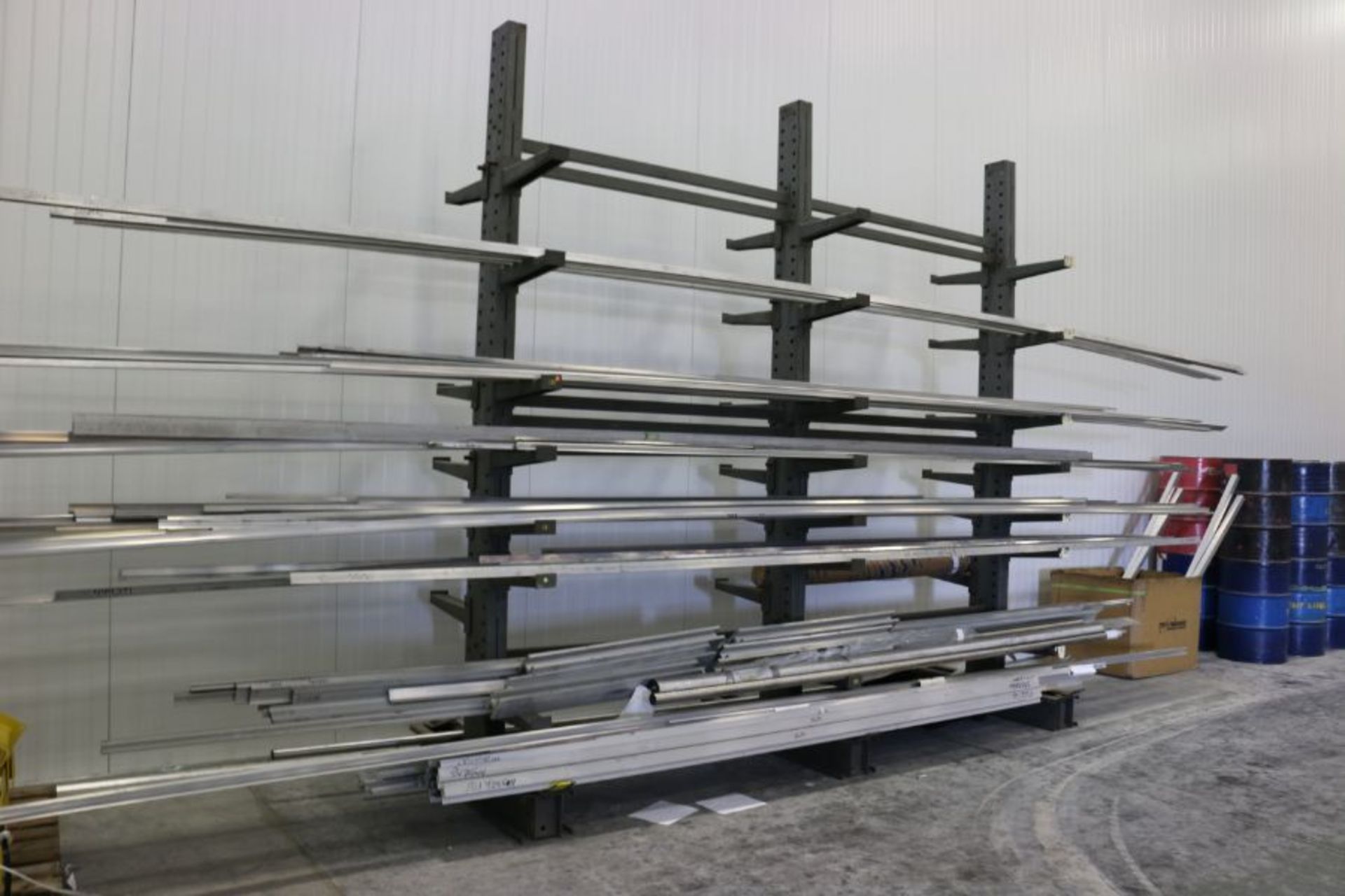 Double Sided Cantilever Rack *No Material* - Bild 3 aus 3
