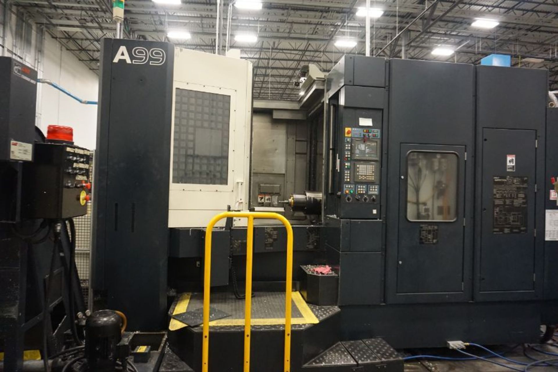 2001, Makino A99 HMC, Pro 3 Control, 25” Sq. Pallets, 90 ATC, 18000 RPM, CTS, s/n 159 - Image 5 of 12