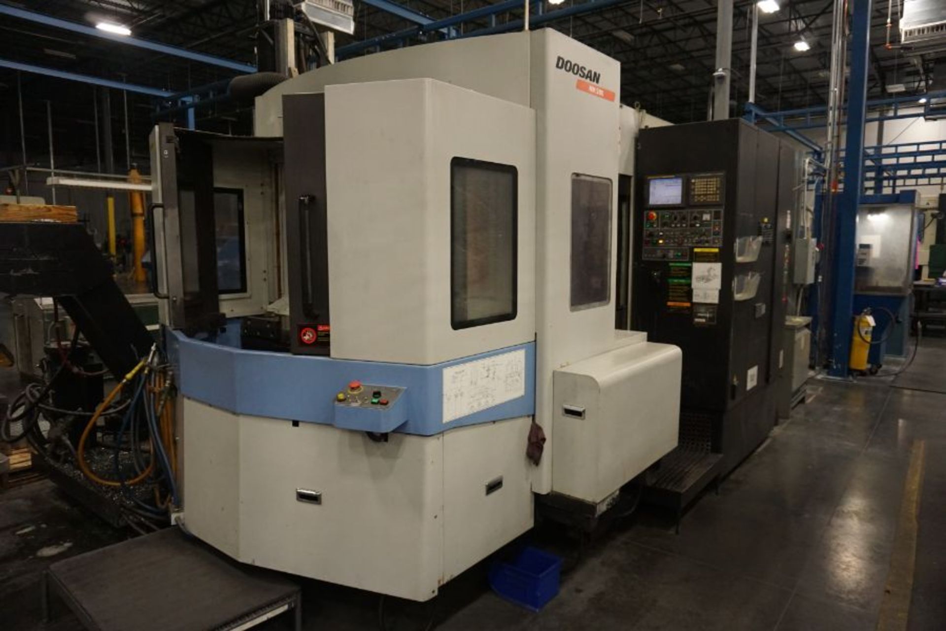 Doosan HM-500, Fanuc 18iMB, (2) 19.7” Pallets, B-Axis, 6k RPM, CT50, 60 ATC, CTS, Probe, s/n New - Image 4 of 17