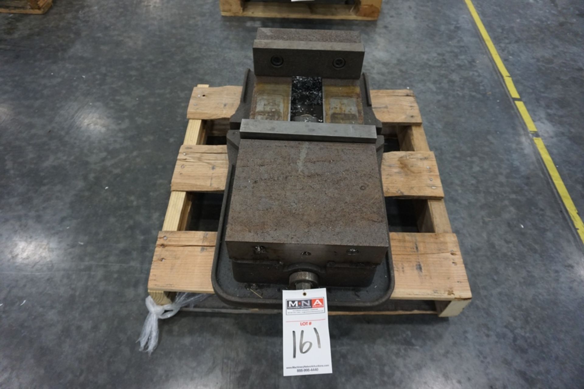 Kurt 10" Mill Vise