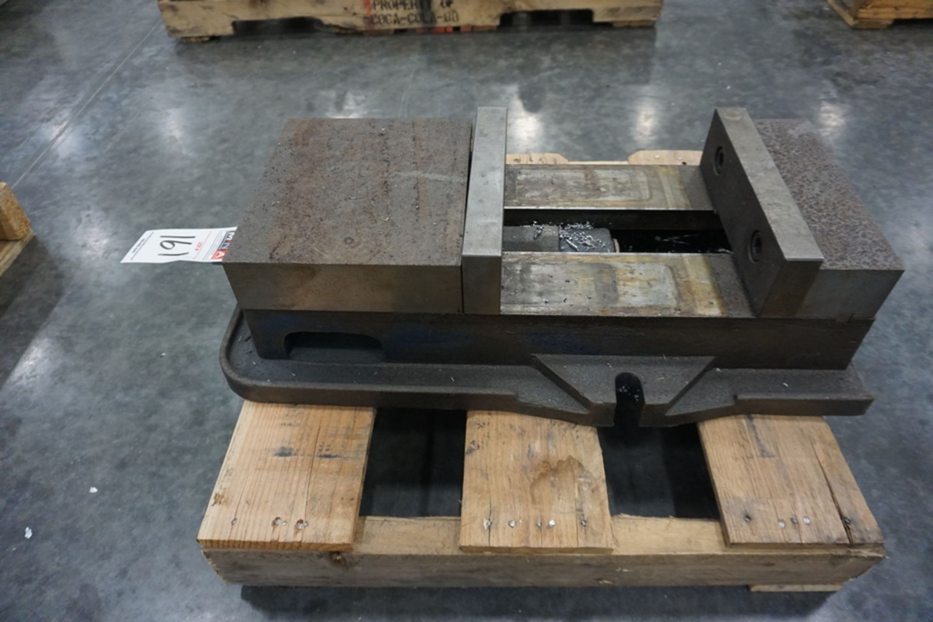 Kurt 10" Mill Vise - Image 3 of 3