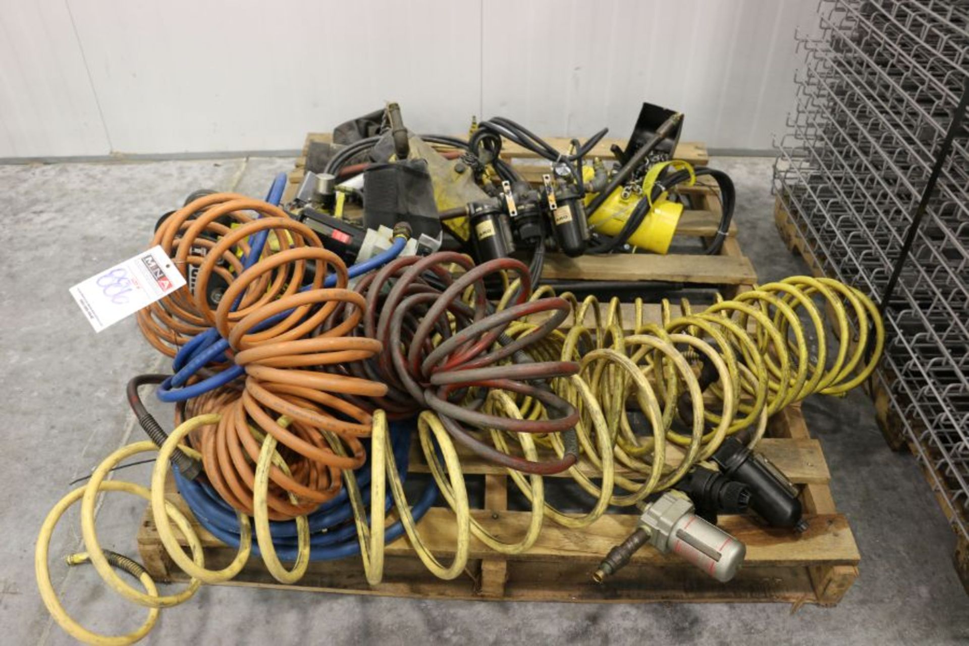 Assorted Hoist (3) 1/2 Ton (1) 1 Ton