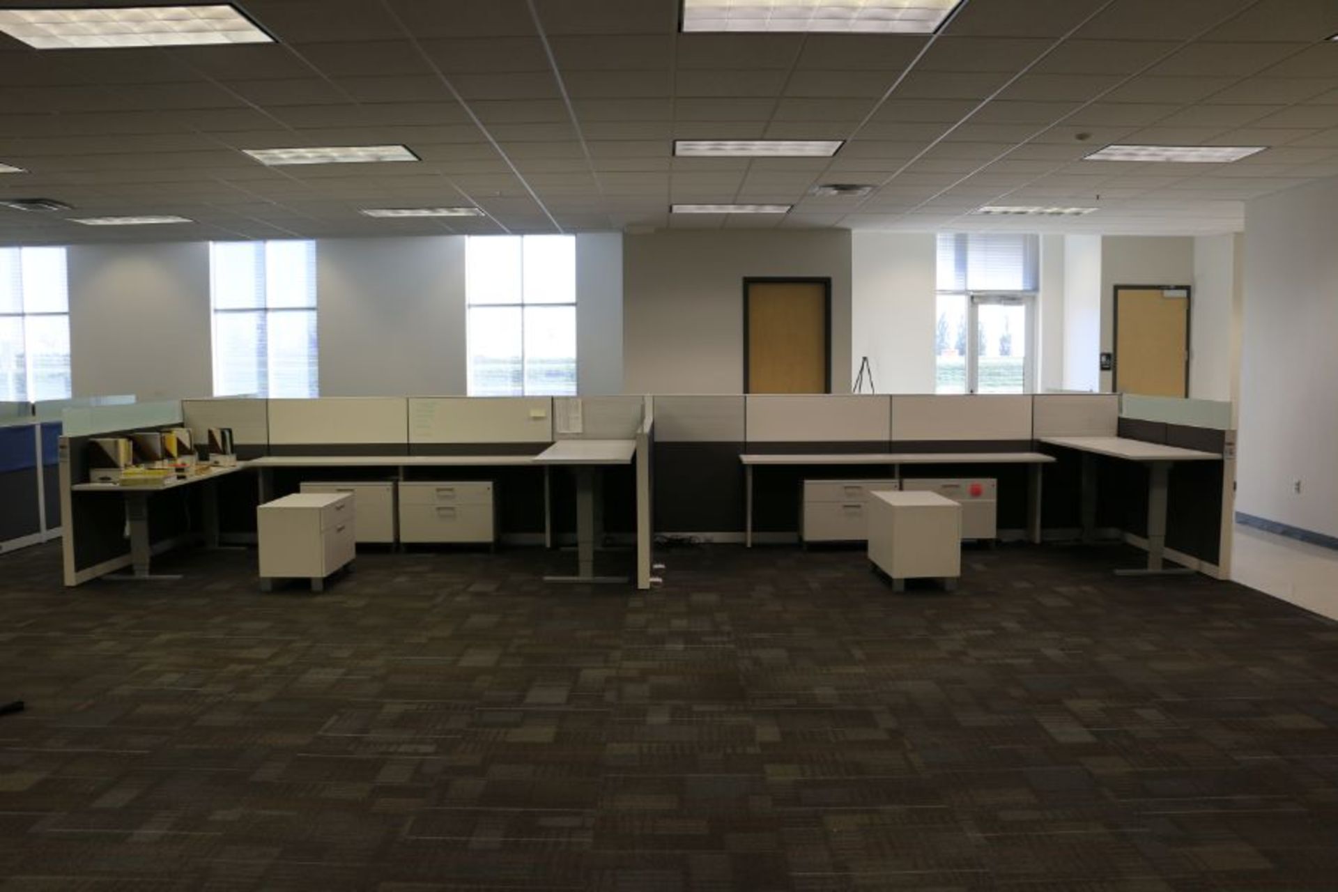 (4) Office Desks and Cubicle