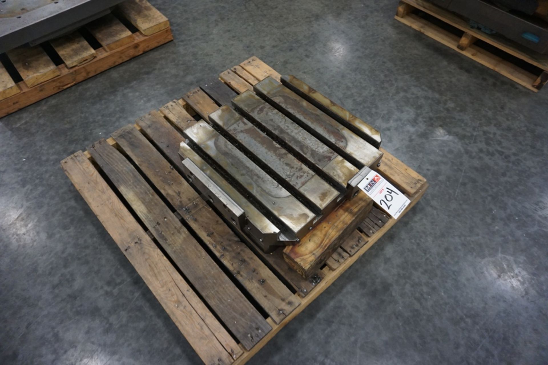 20" Pallet - Image 3 of 3