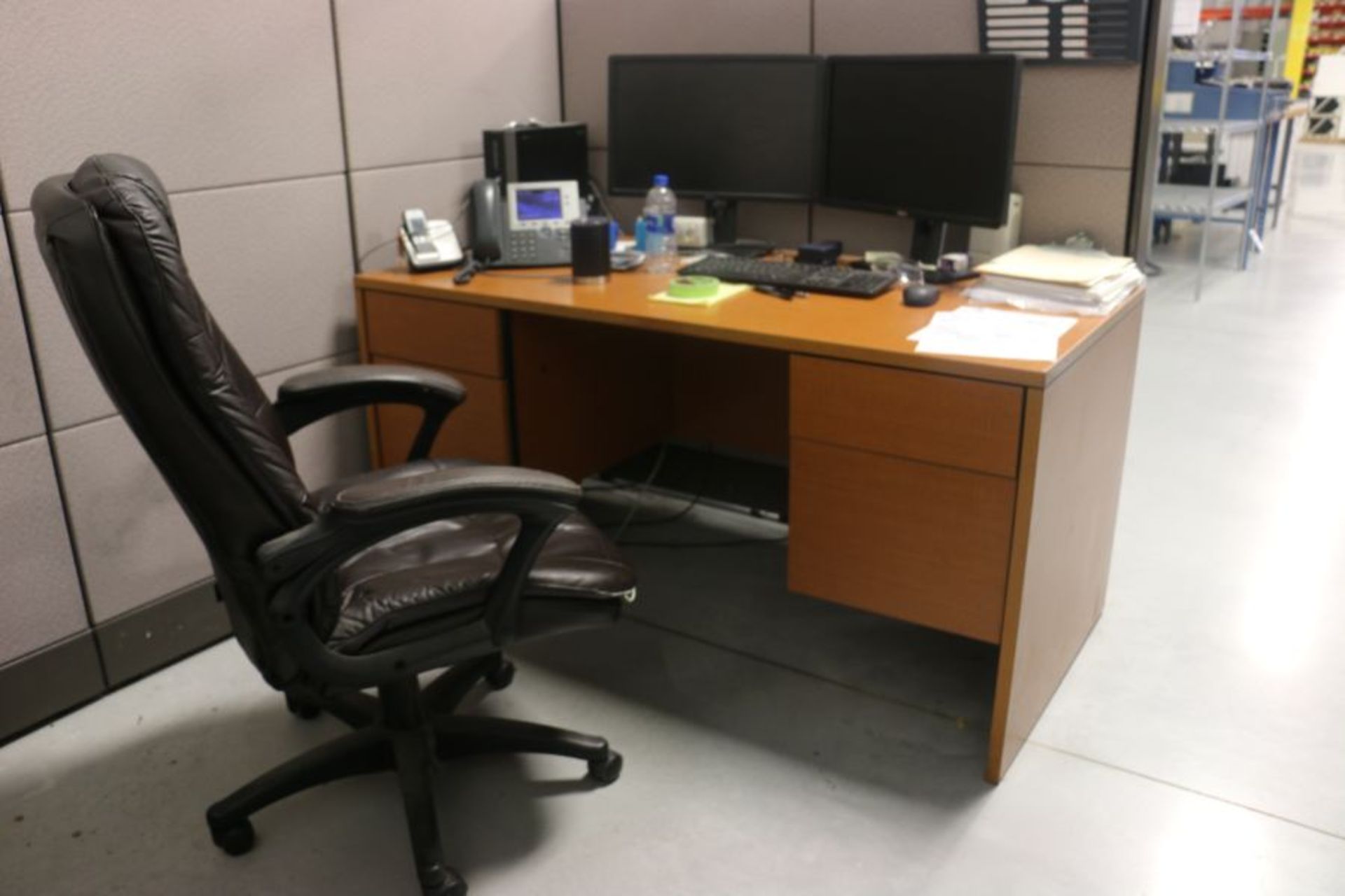 Assorted Work Station and Benches *No Content* - Image 3 of 4