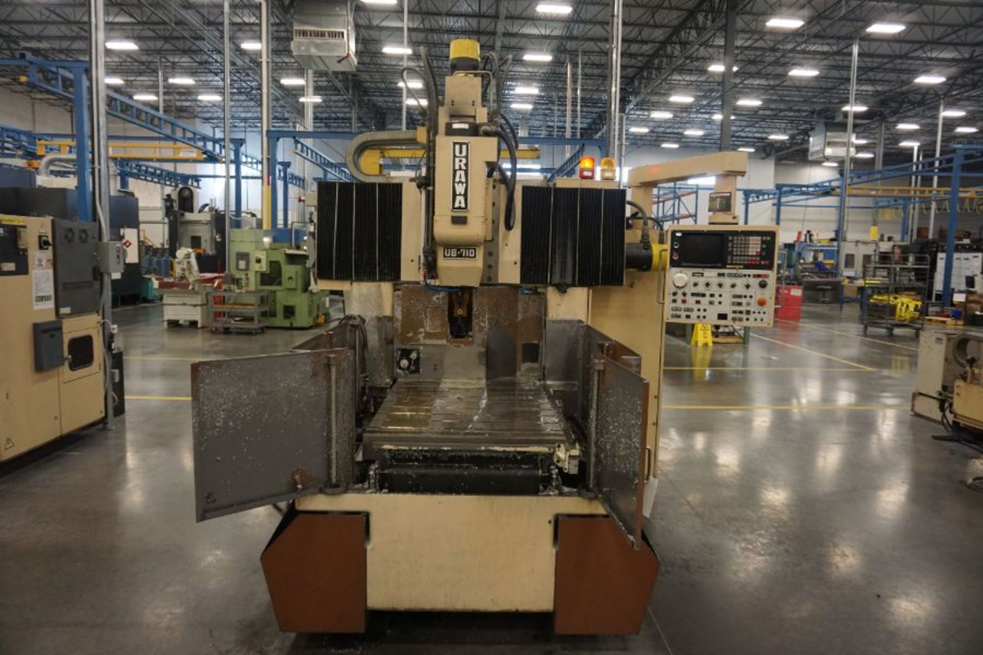 Urawa UB-710 VMC , Fanuc System 6M Control, 32" x 46" Table, BT40, 22 ATC, s/n M-2090, New 1984 - Image 4 of 11