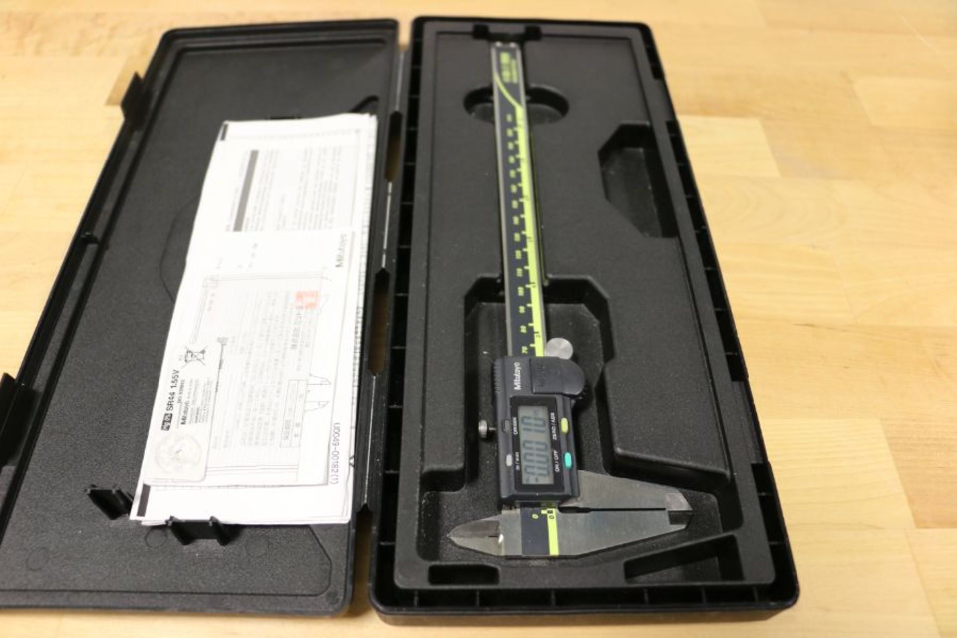 8" Mitutoyo Absolute AOS Digimatic Digital Caliper - Image 3 of 3