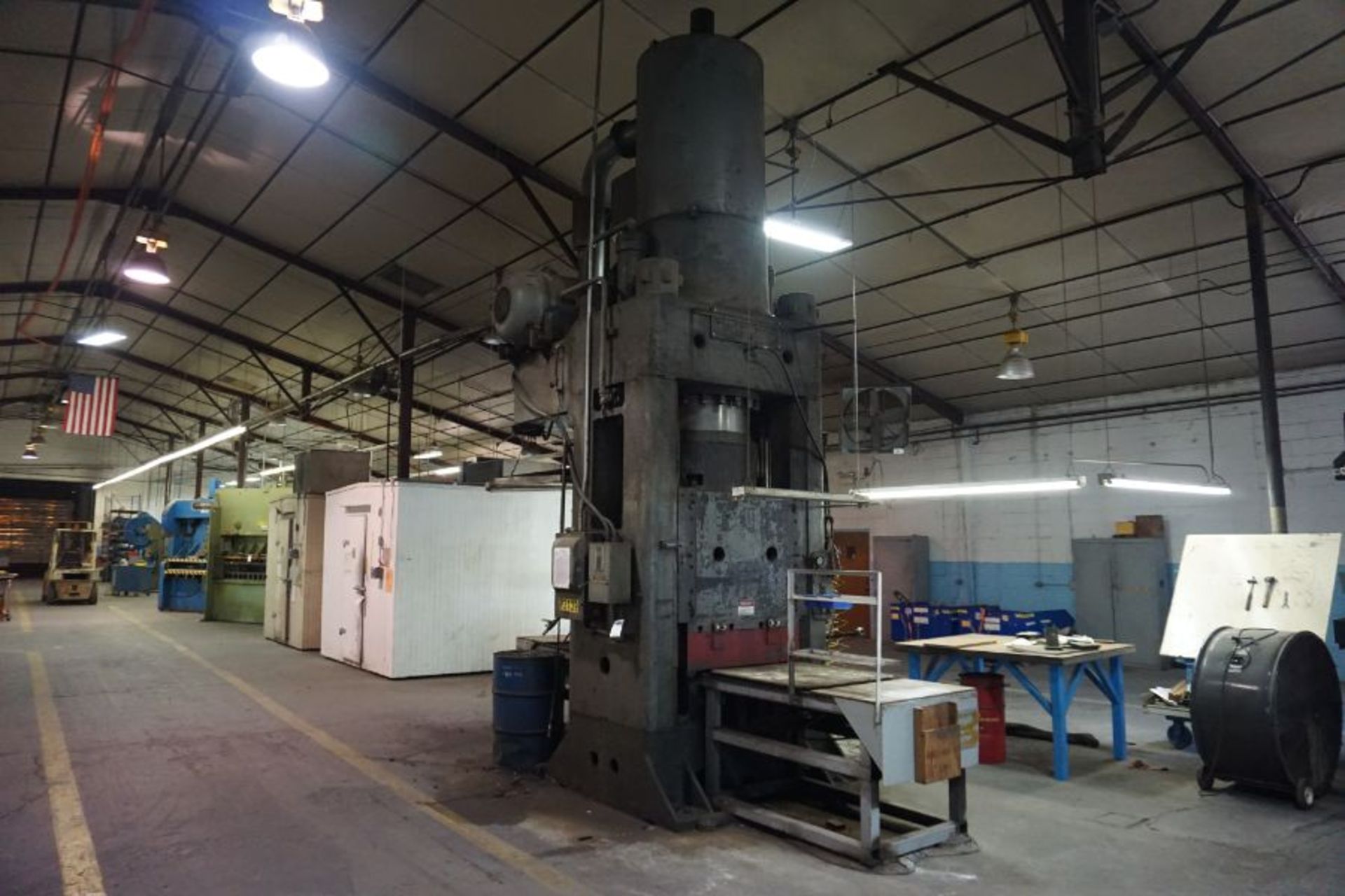 1000 Ton Williams - White Hydraulic Rubber Pad Forming Press, 36" x 36" Bed, 8" Throat Depth