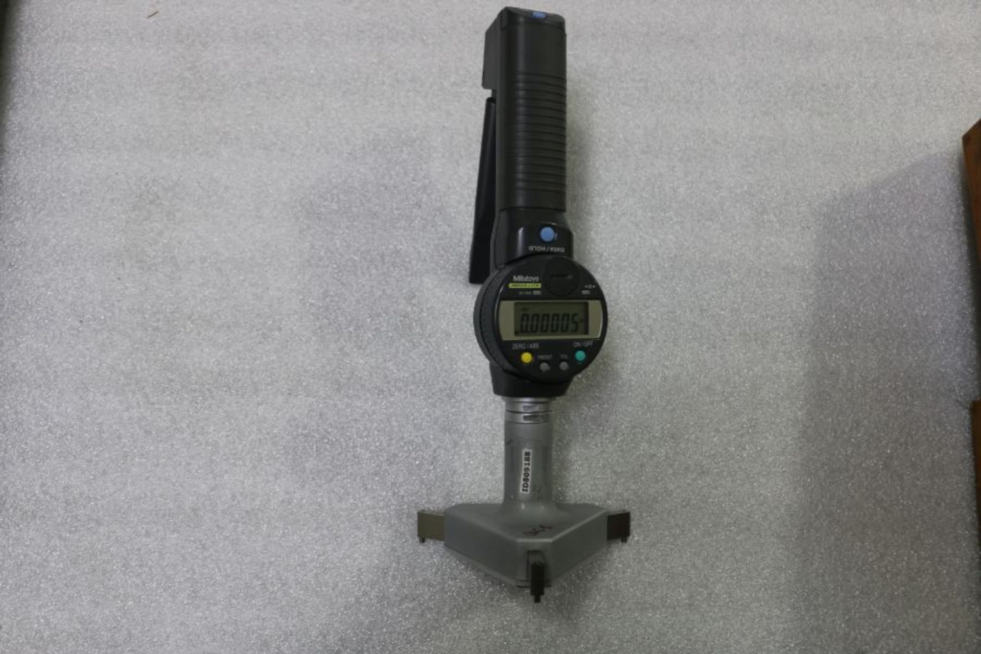 Mitutoyo 4" - 4.5" / 4.5" - 5" Digitial Bore Micrometer - Image 2 of 4