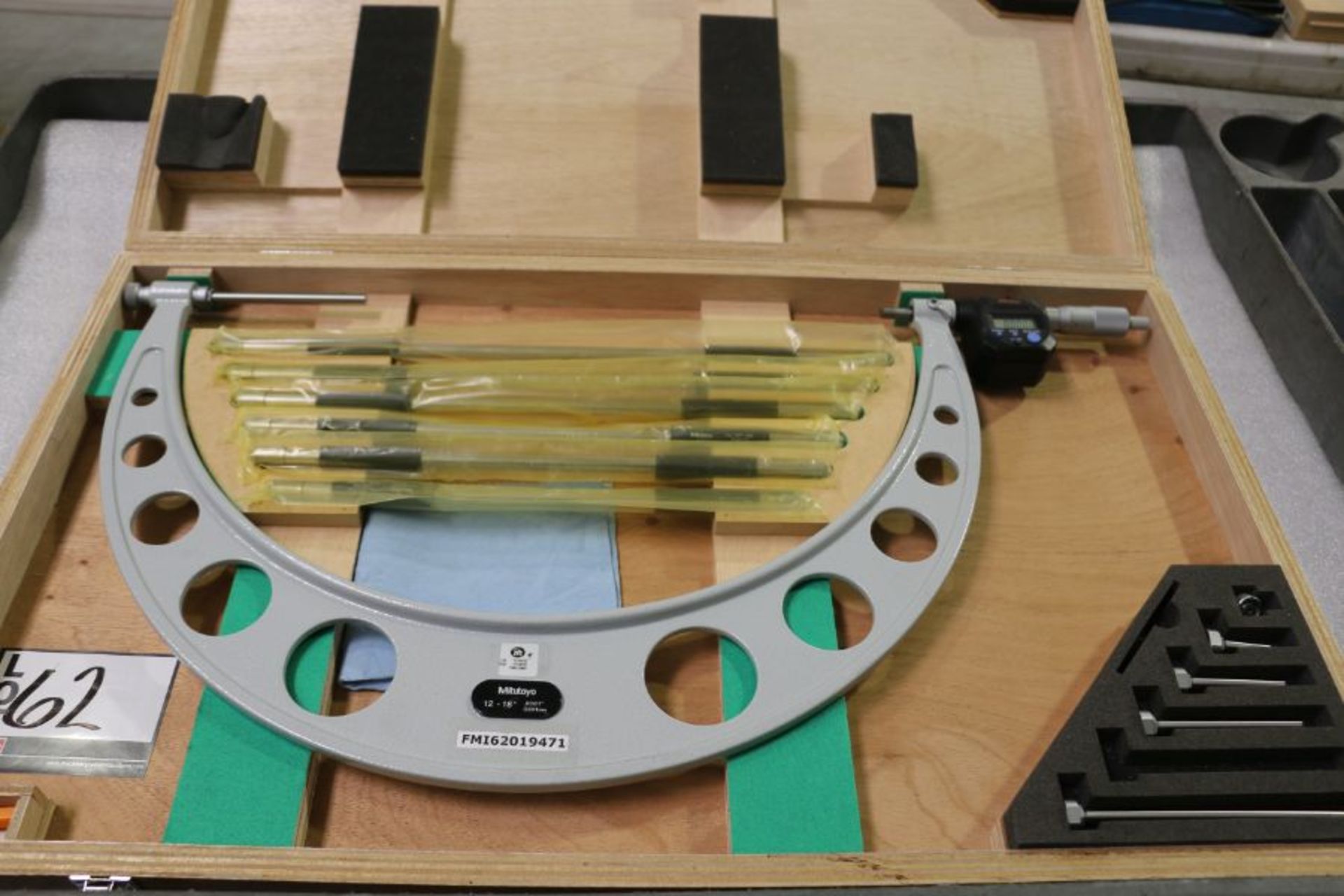 Mitutoyo 12" - 18" Digital Outside Micrometer - Image 3 of 4