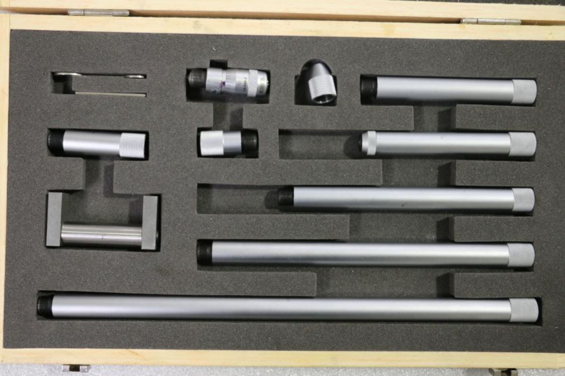 SPI 2" - 40" Tubular Inside Micrometer