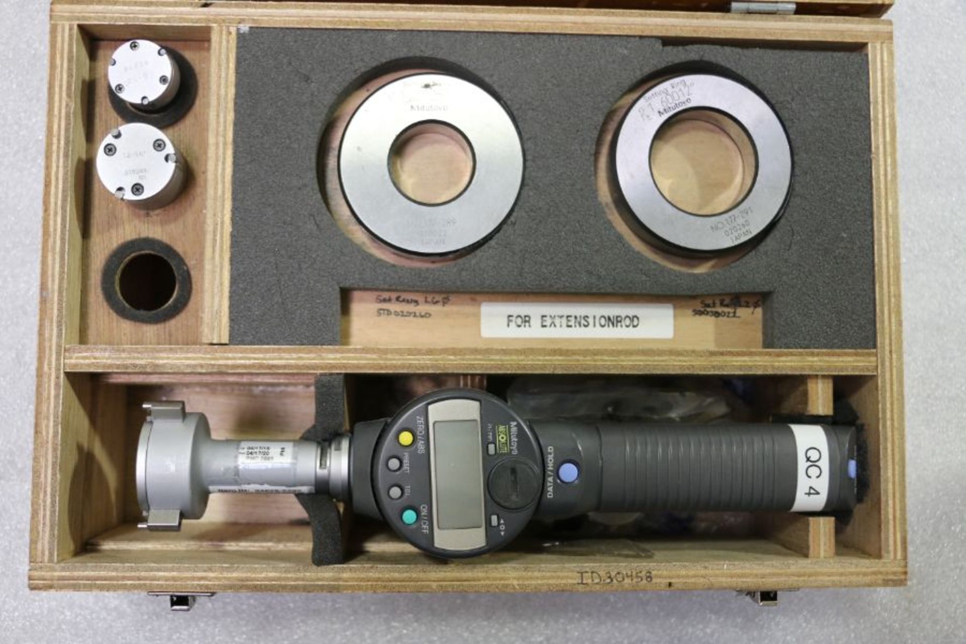 Mitutoyo 2" Digital Bore Micrometer Set