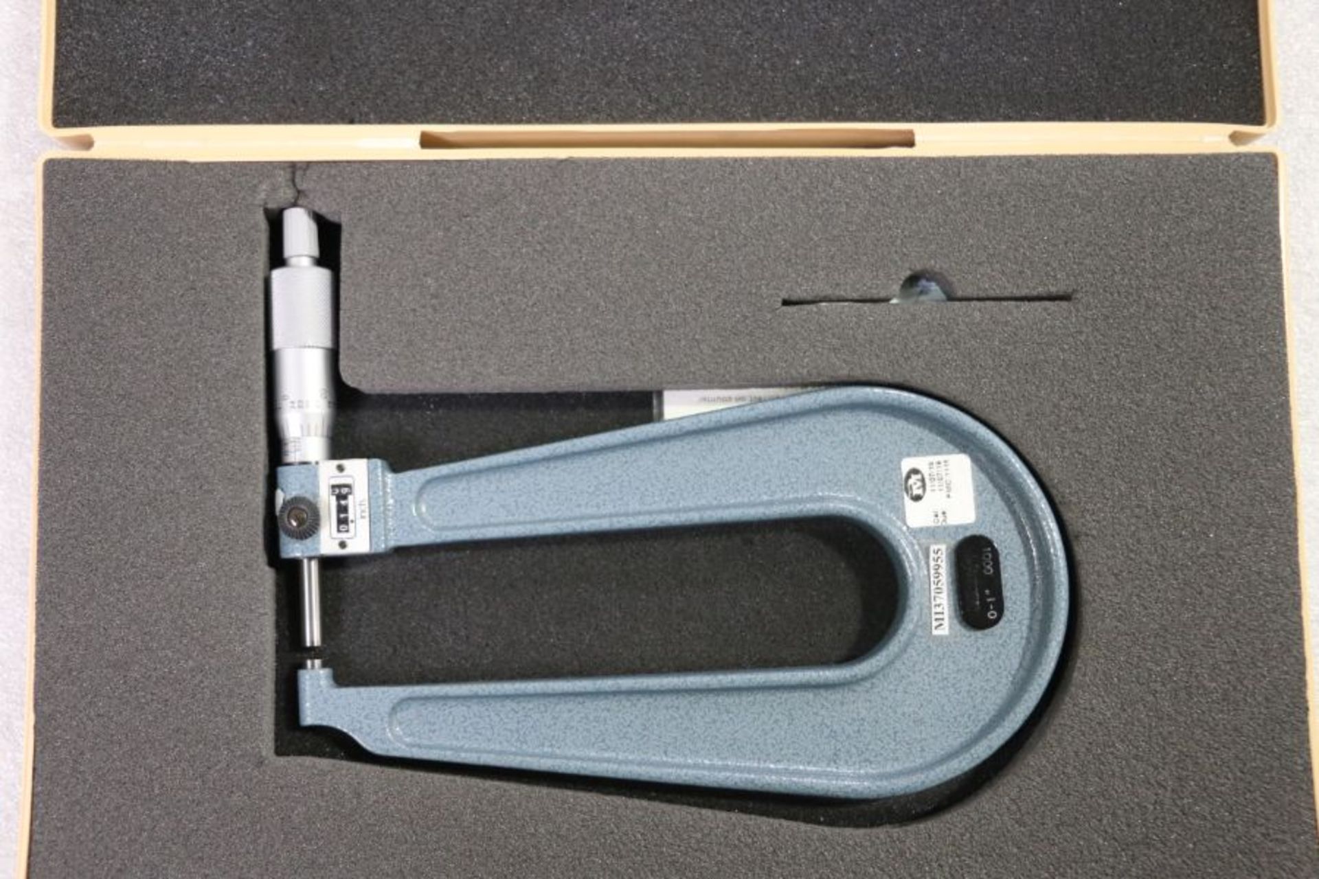 Mitutoyo 0" - 1" Deep Throat Micrometer