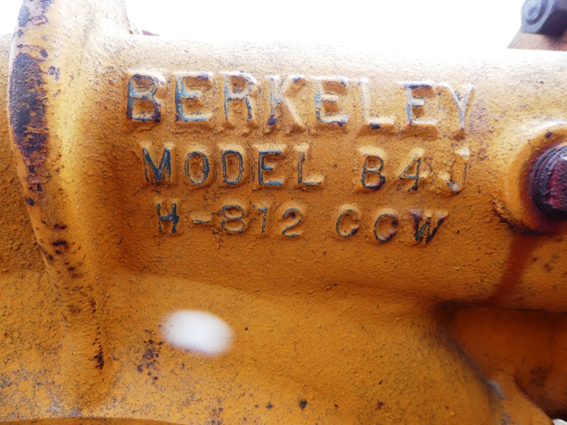 BERKLY IRRIGATION PUMP & TRAILER M# B4TE100 S/N 6111513 - Image 3 of 3