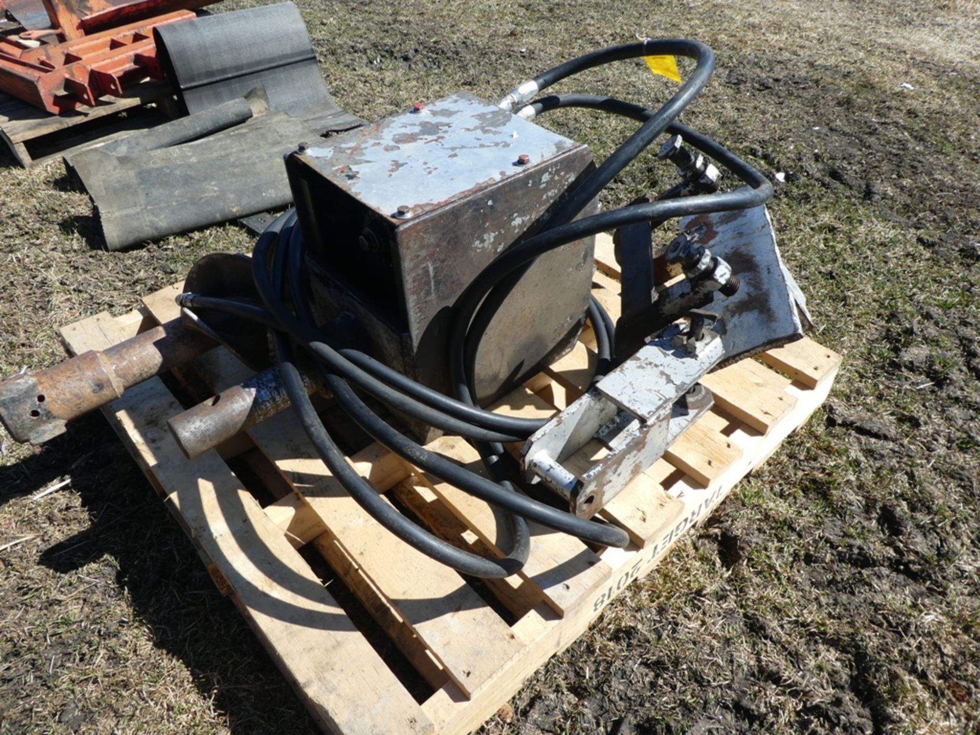 HYDRAULIC POST HOLE AUGER TO FIT FEL - 9"X4' - Image 2 of 3