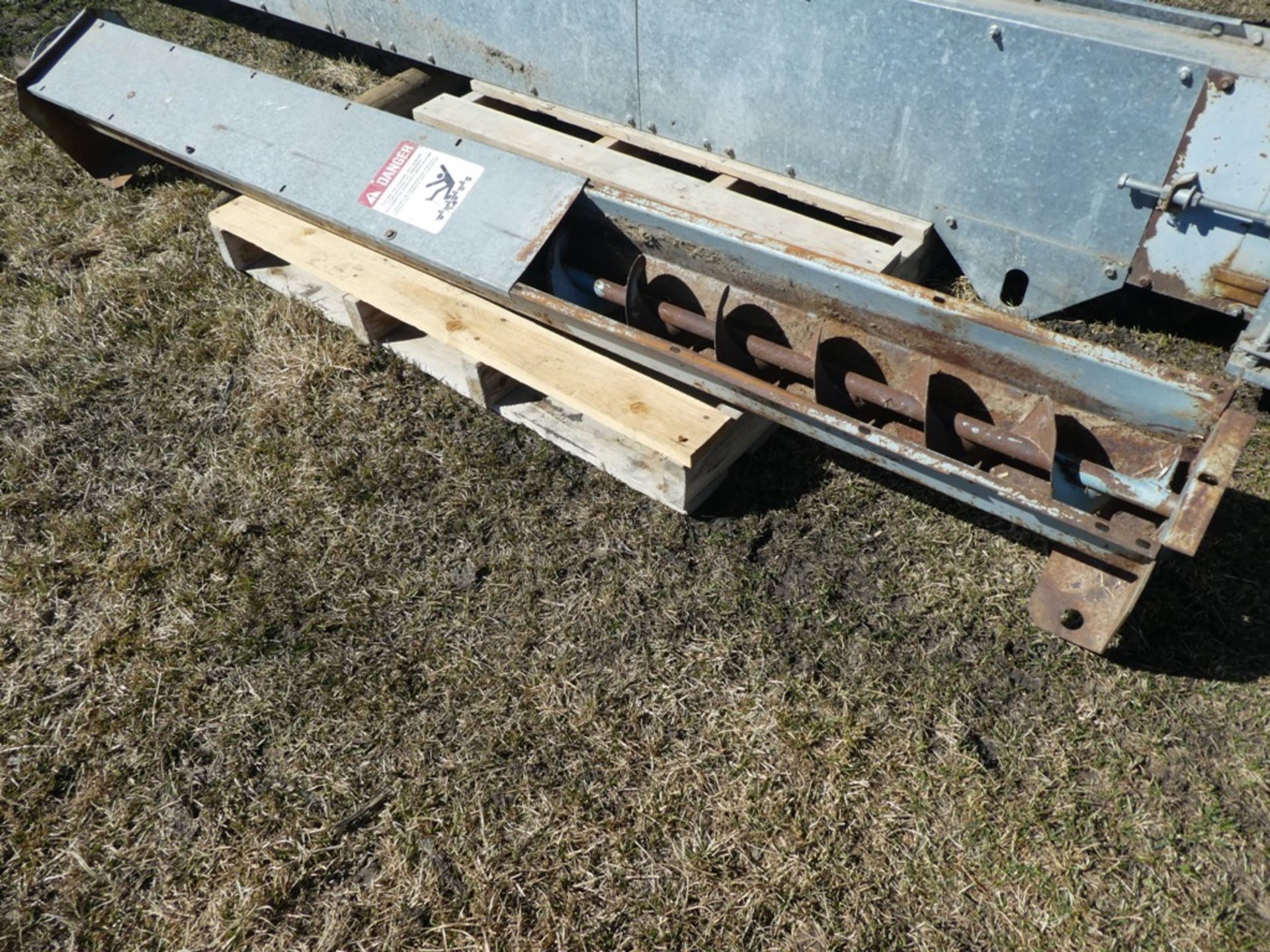 U-TROUGH 6"X7' AUGER - Image 2 of 2