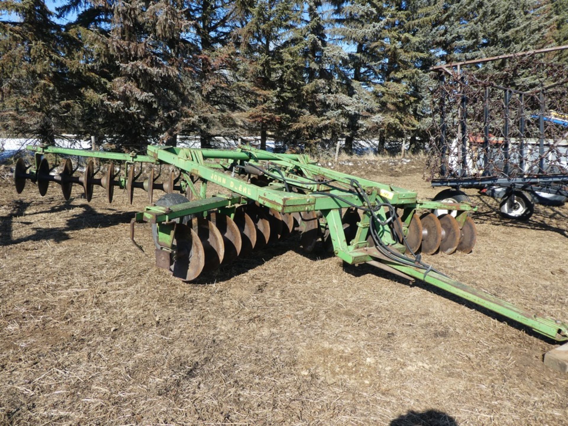 JOHN DEERE 16' FIELD DISC W/22" BLADES S/N 11327